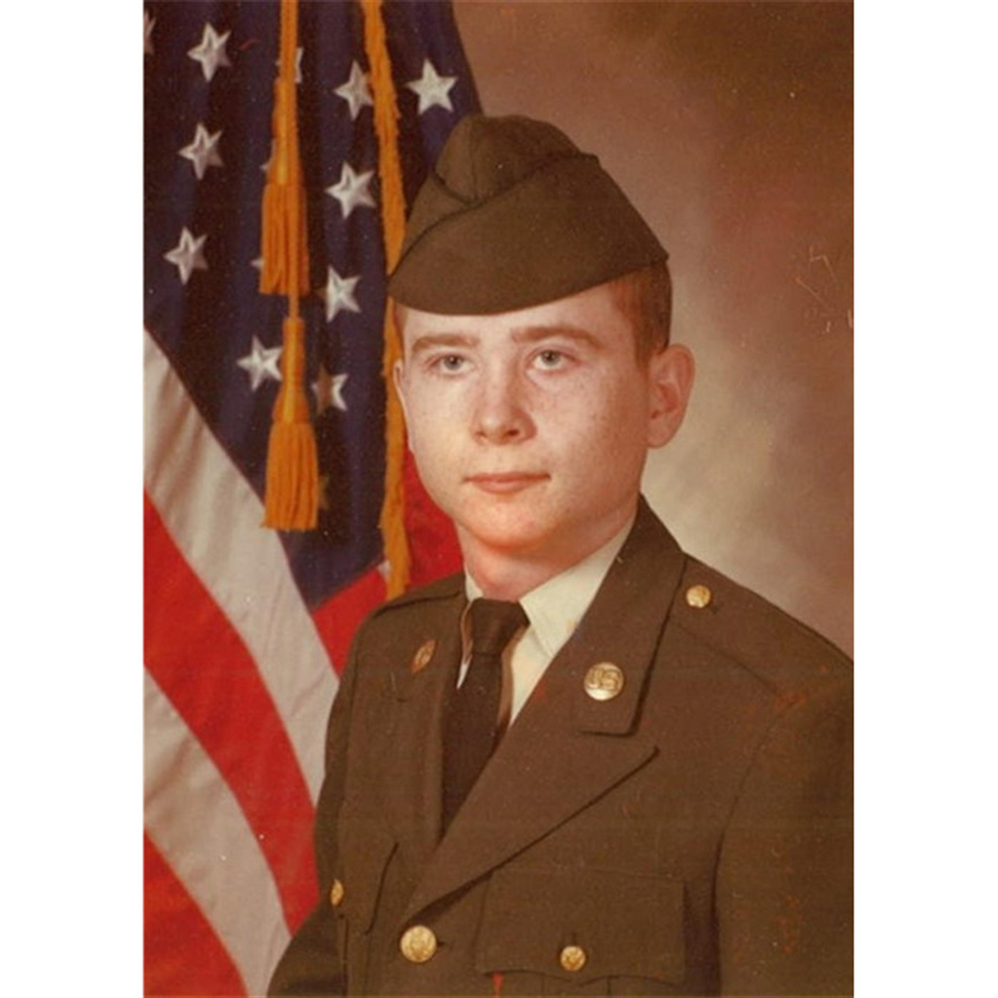 ROBERT T HOLLINGSWORTH