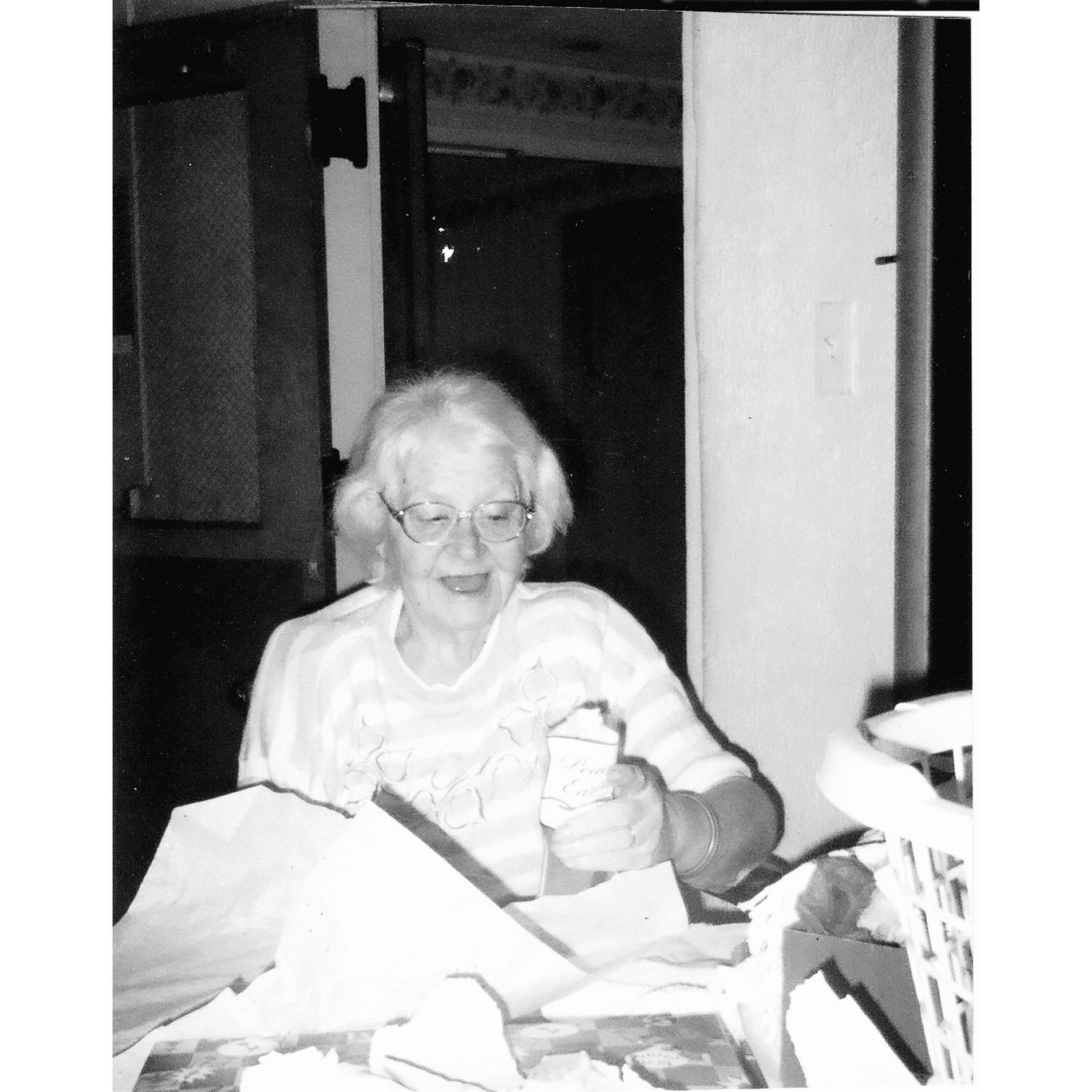 Minnie J Walters