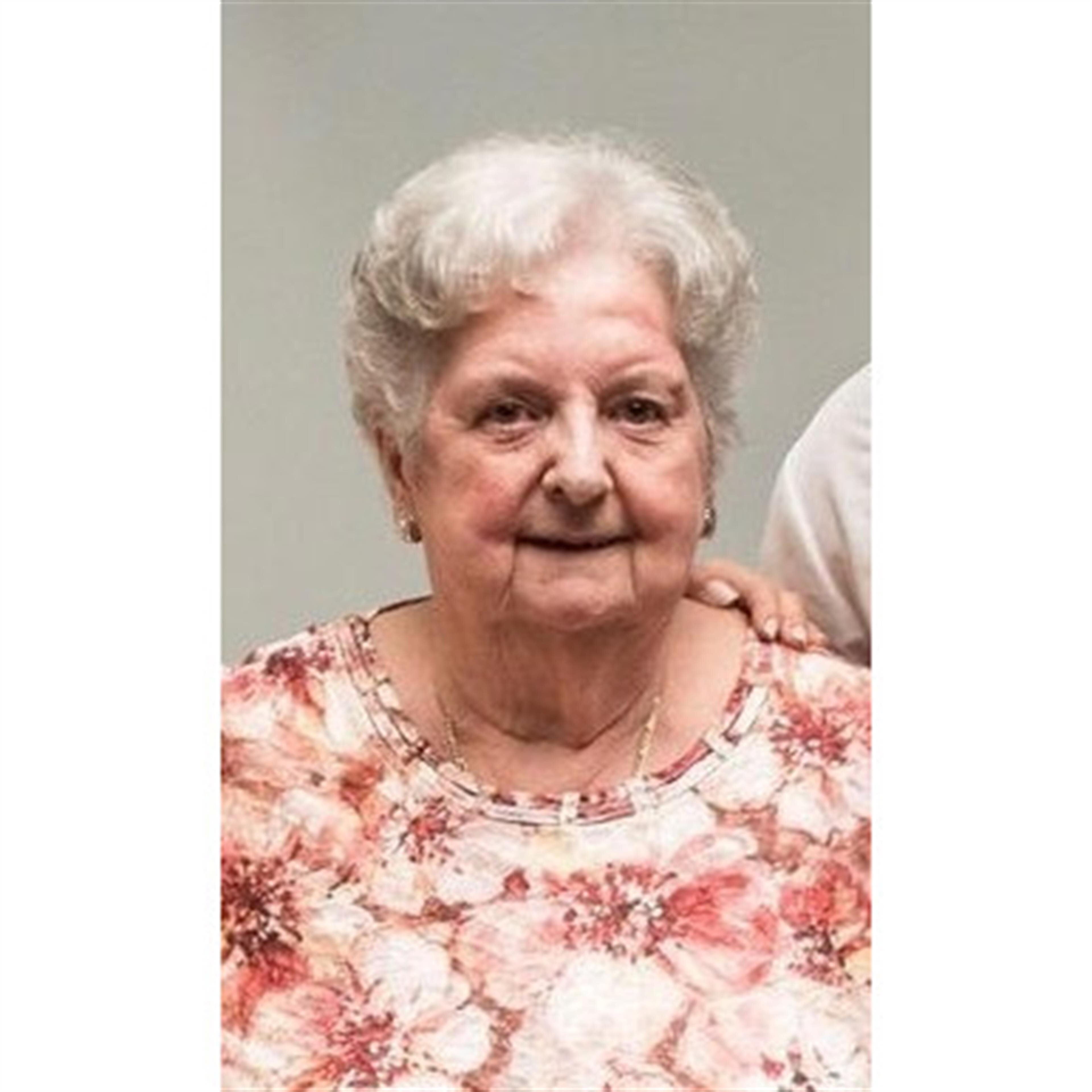 Anna Lee Lewis