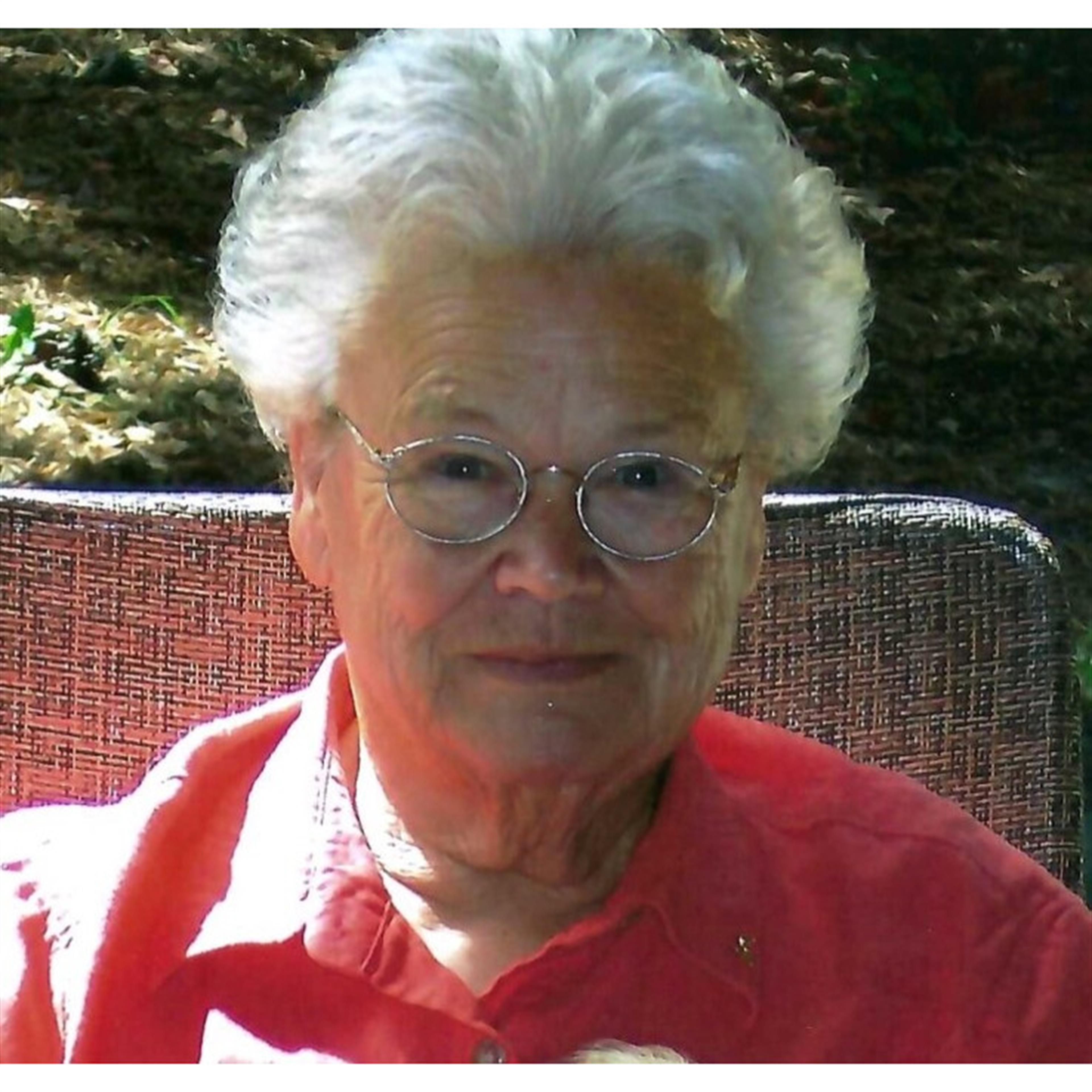 Yvonne Evelyn Redden Hastings