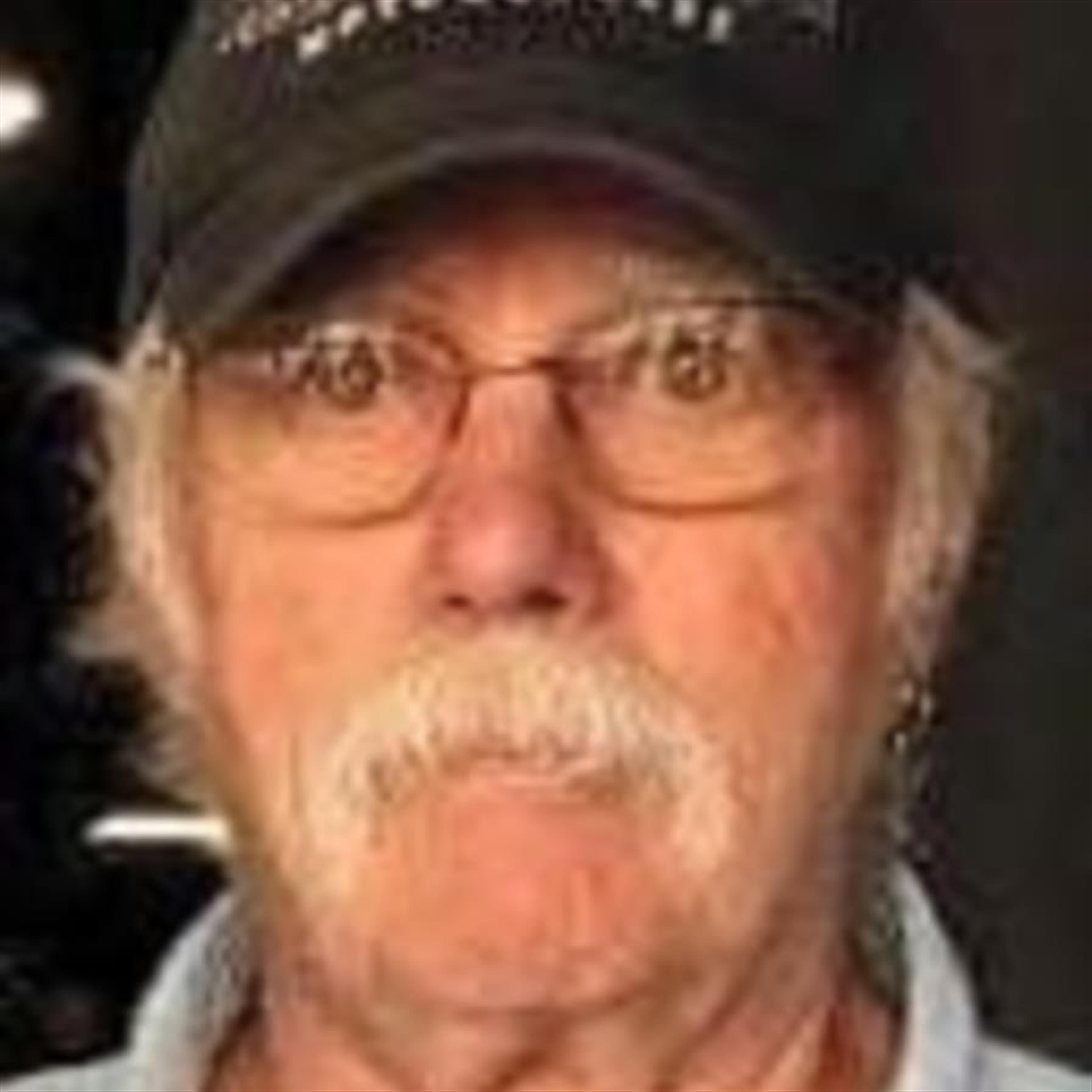 Mr. Dennis Edward McGill's obituary picture