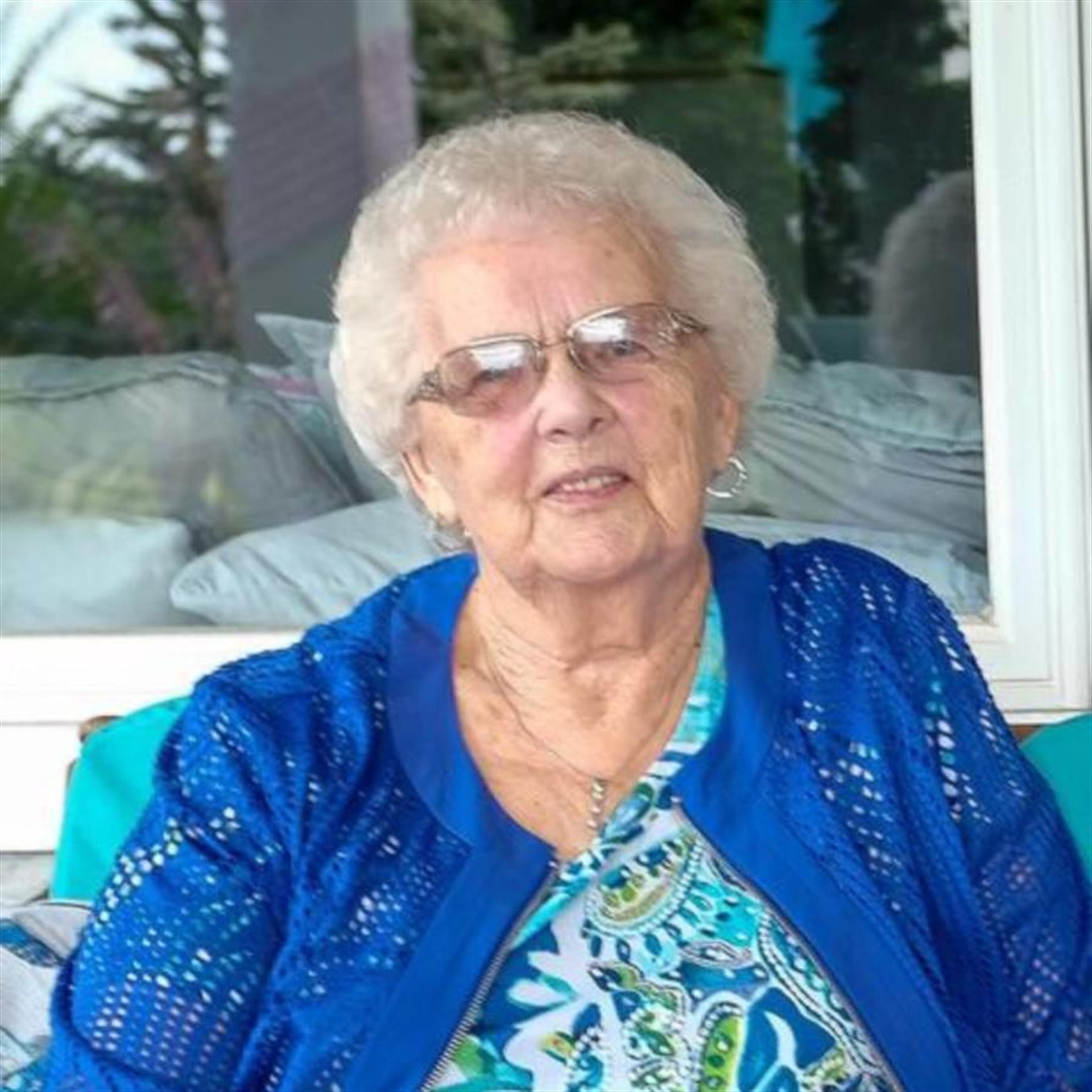 Mrs. Nella Ruth Boeve