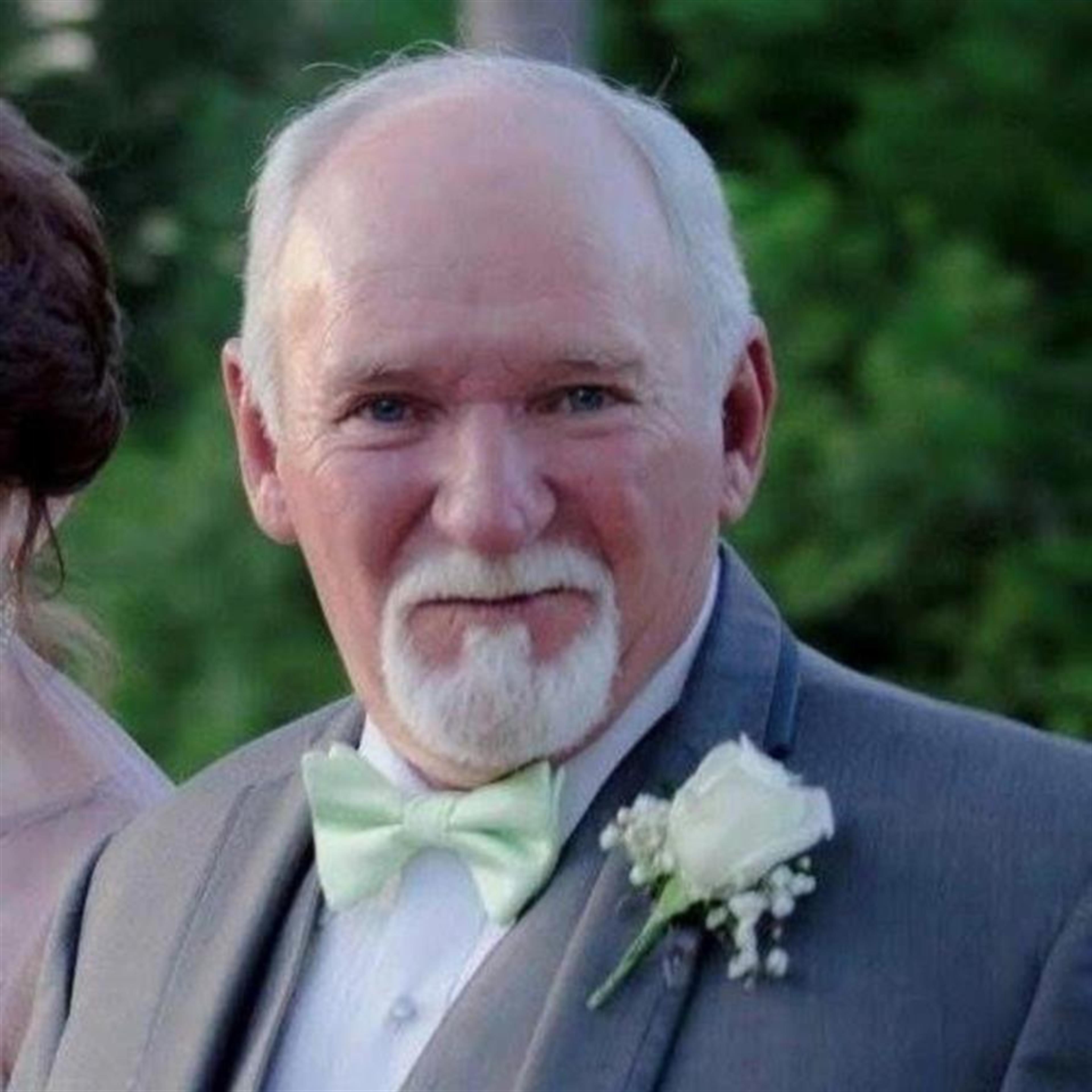 Malcolm Louis McFarlain's obituary picture