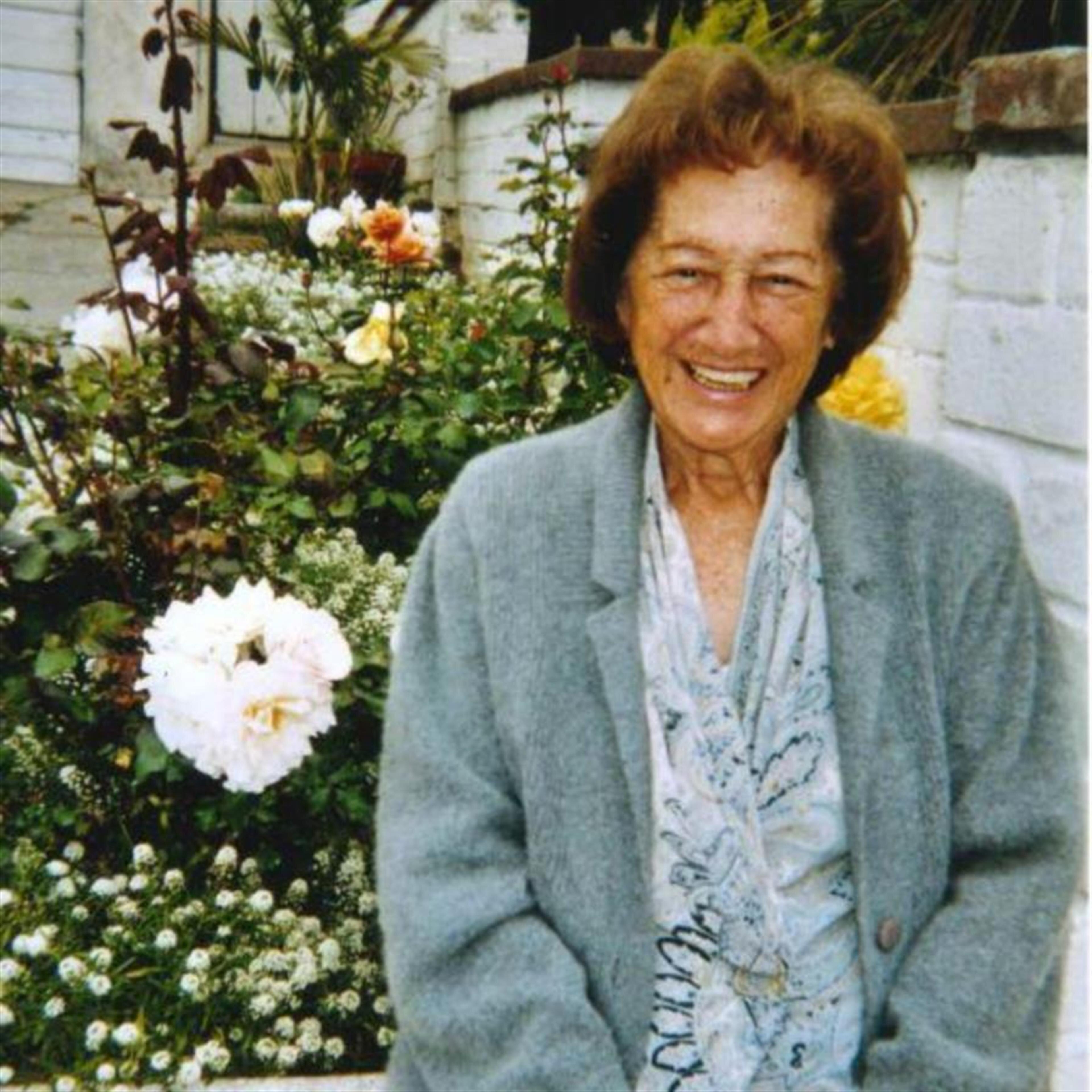 Stella T DeSanti