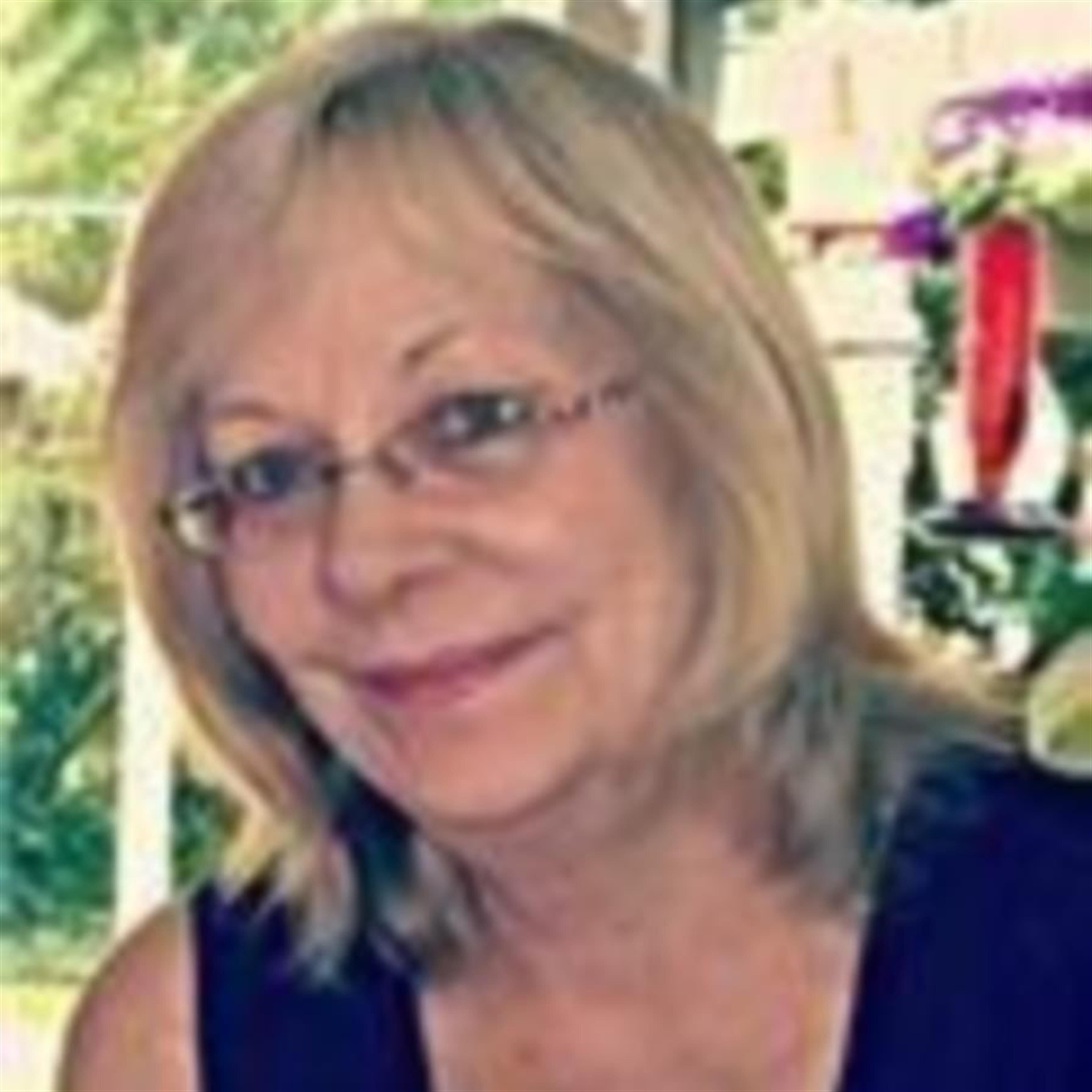 Suzan "Sue" Leigh Burrow Bornblum