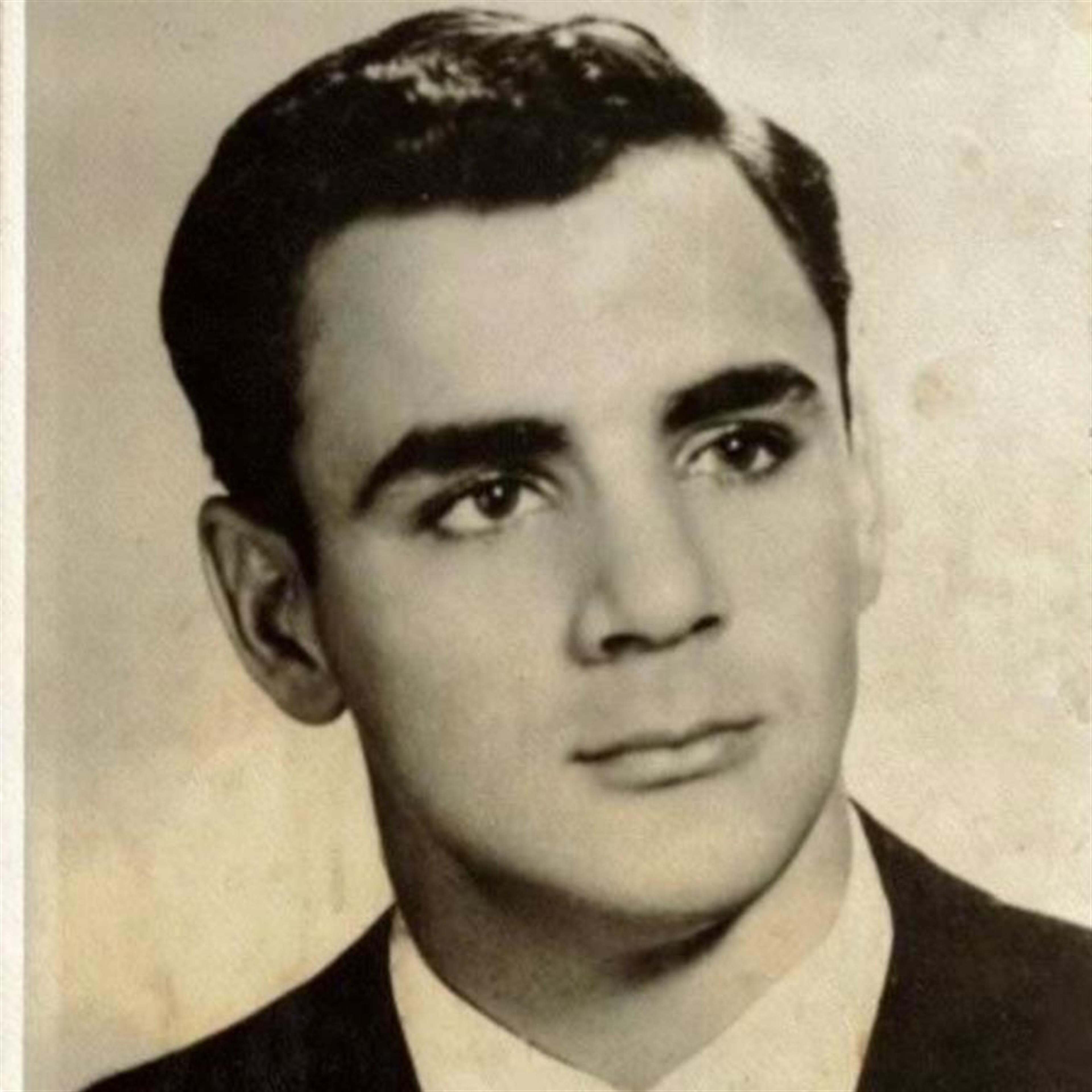 Oswald D Mora