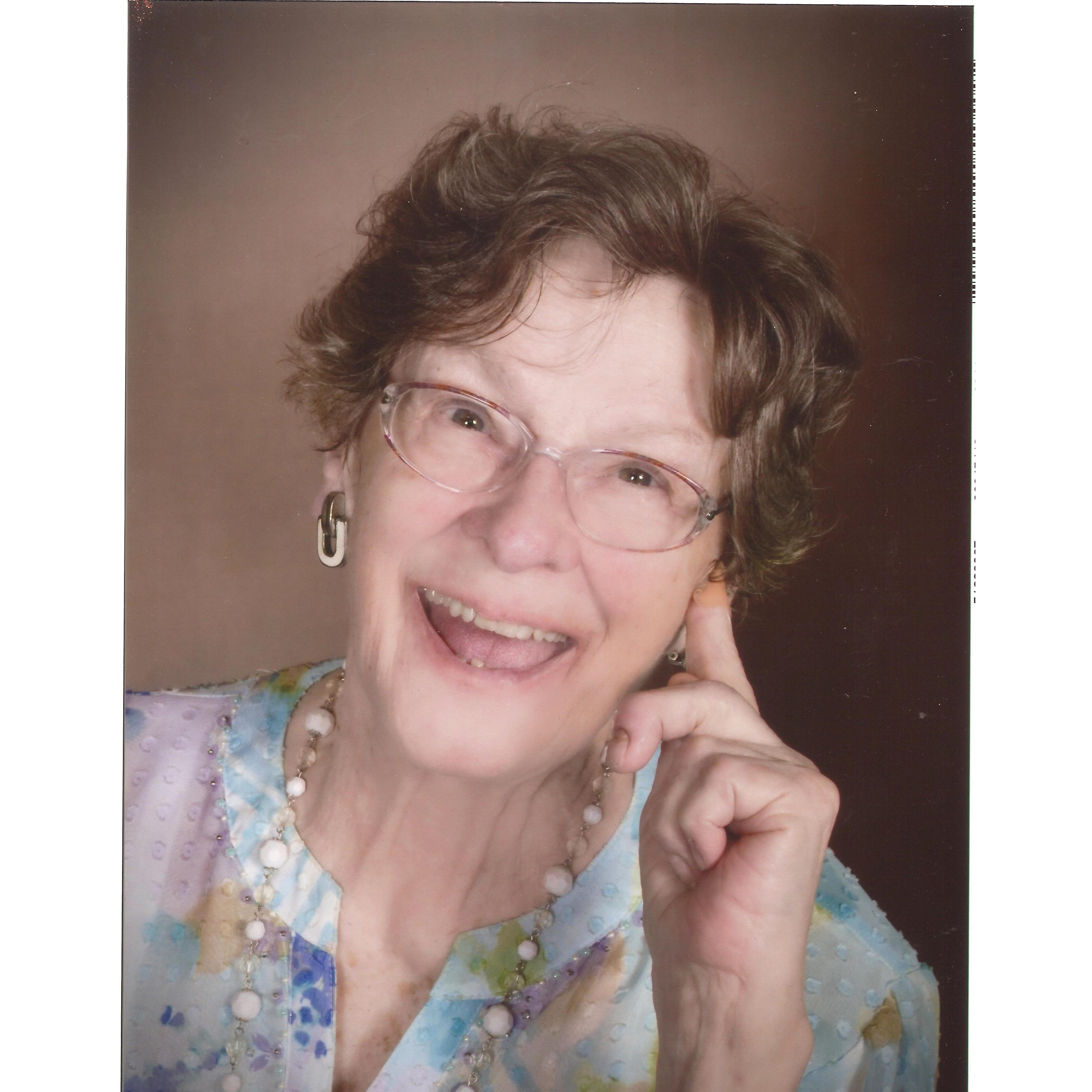 Evelyn Smith's obituary picture