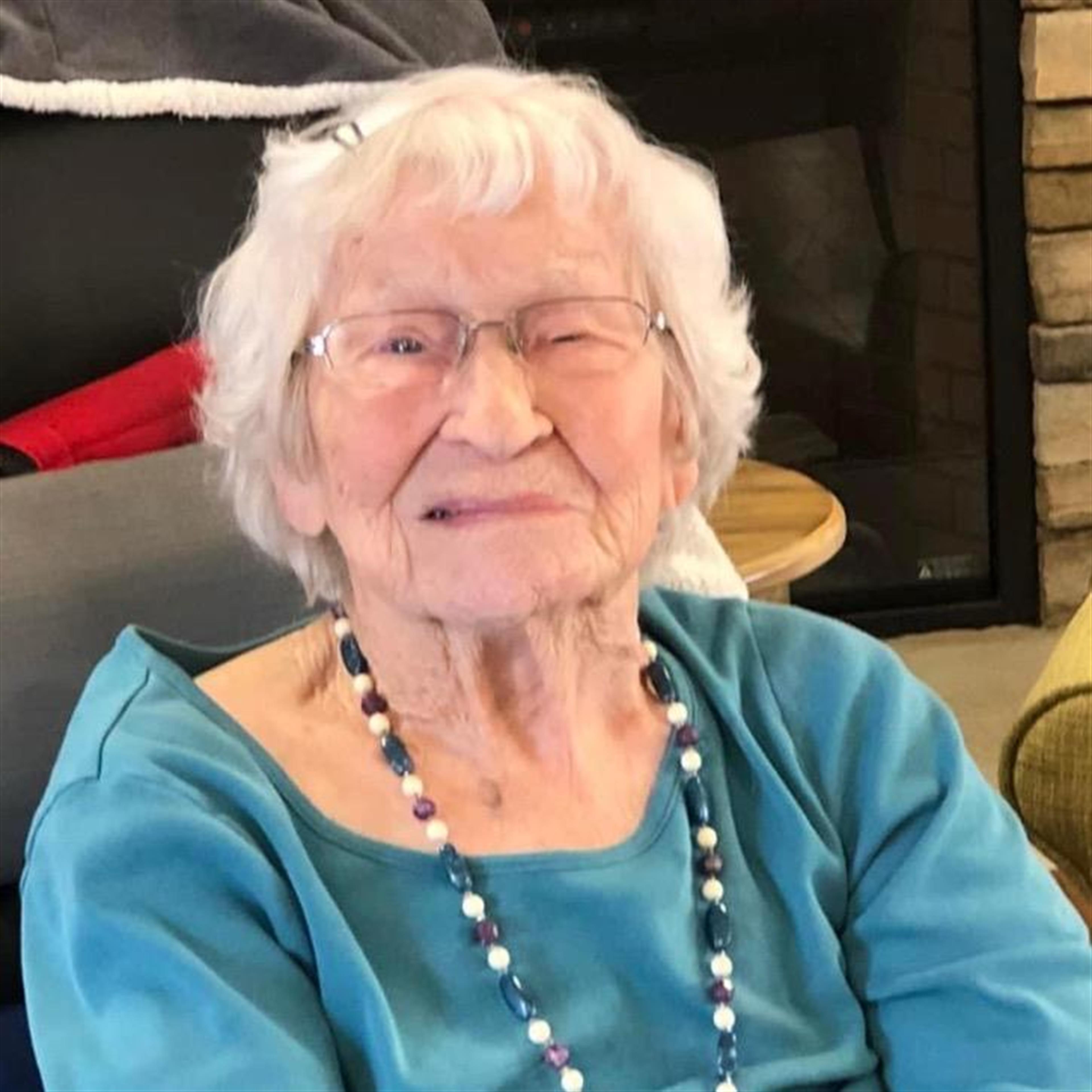 Maxine Roberts Robinson