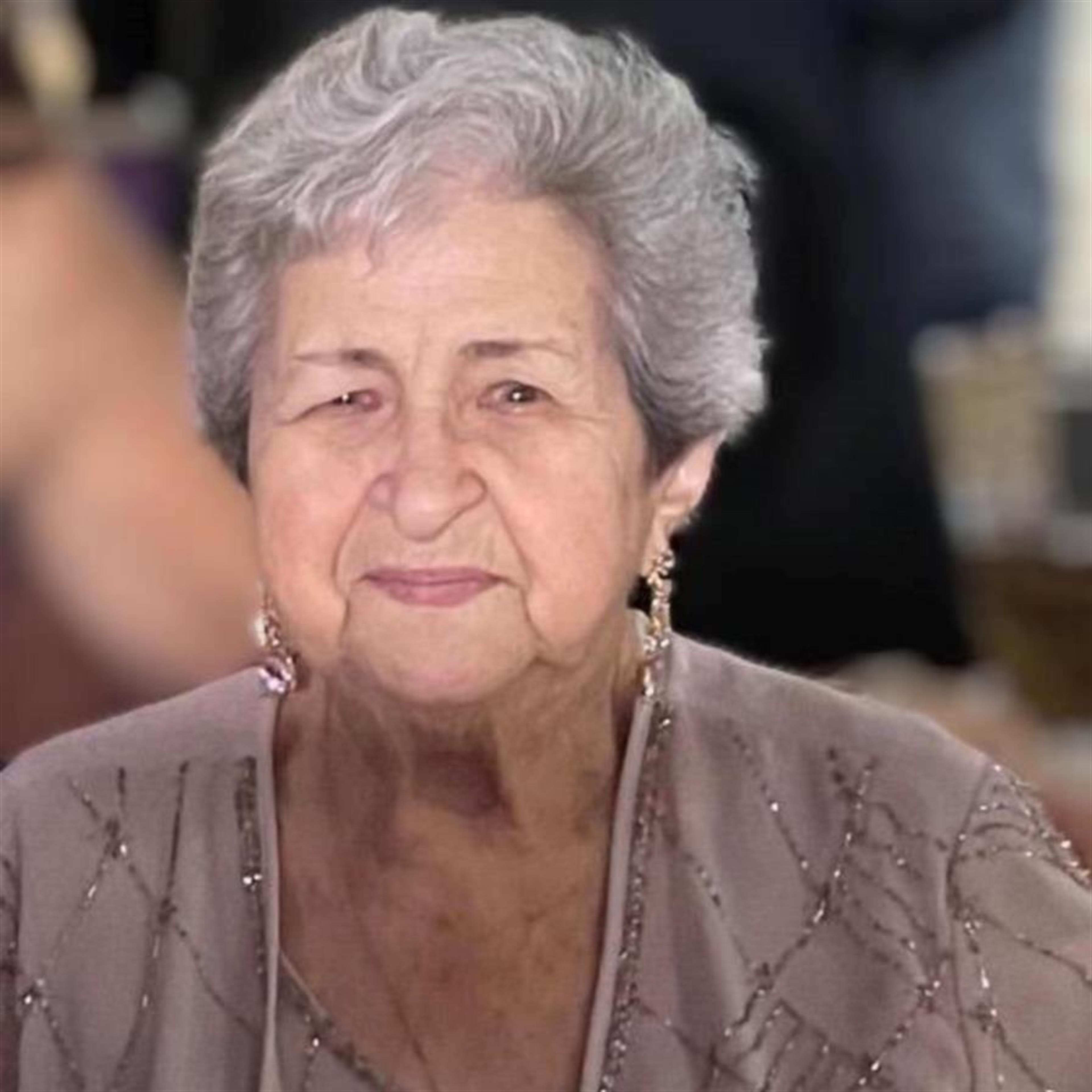 Adelina Serrano
