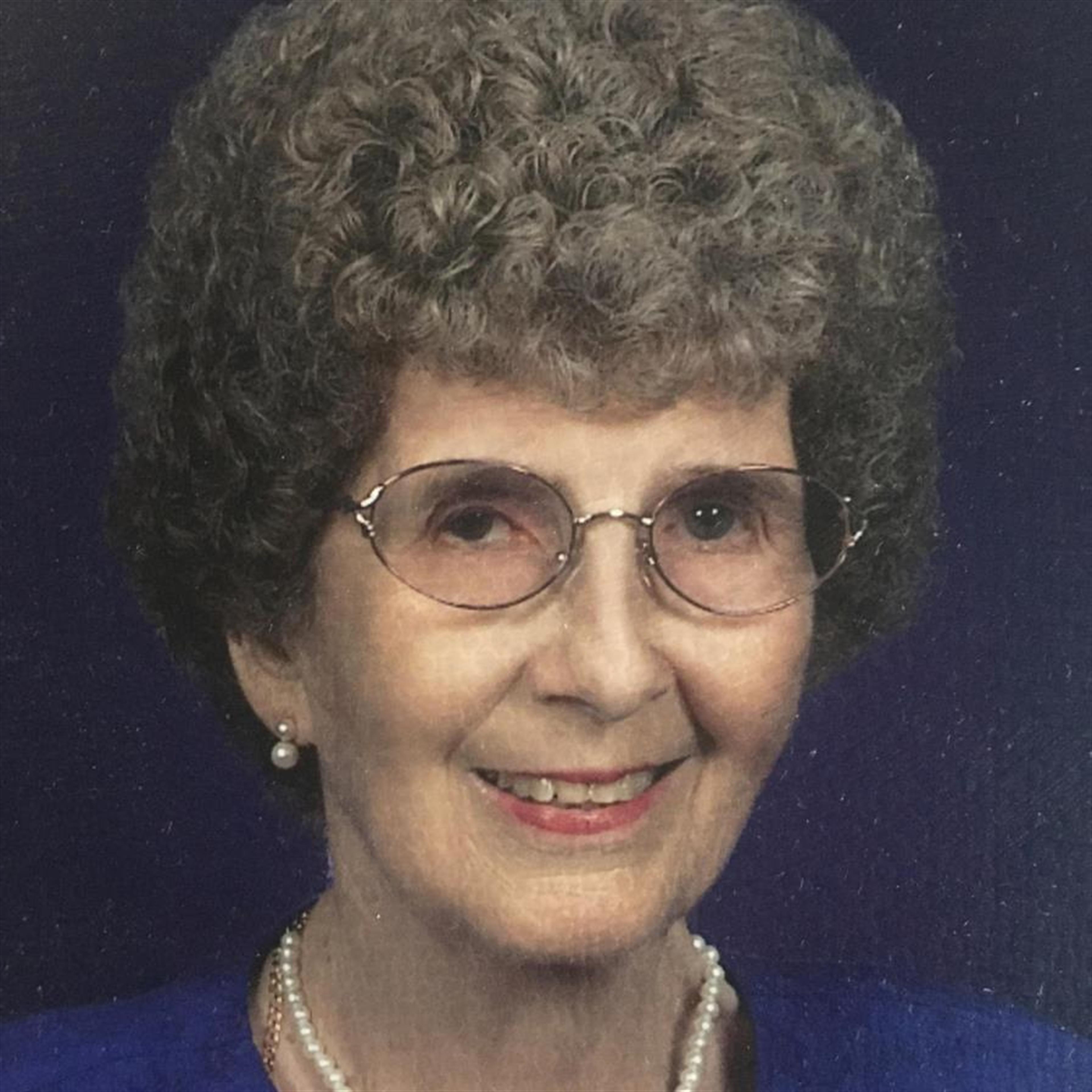 Louise Saunders' obituary picture