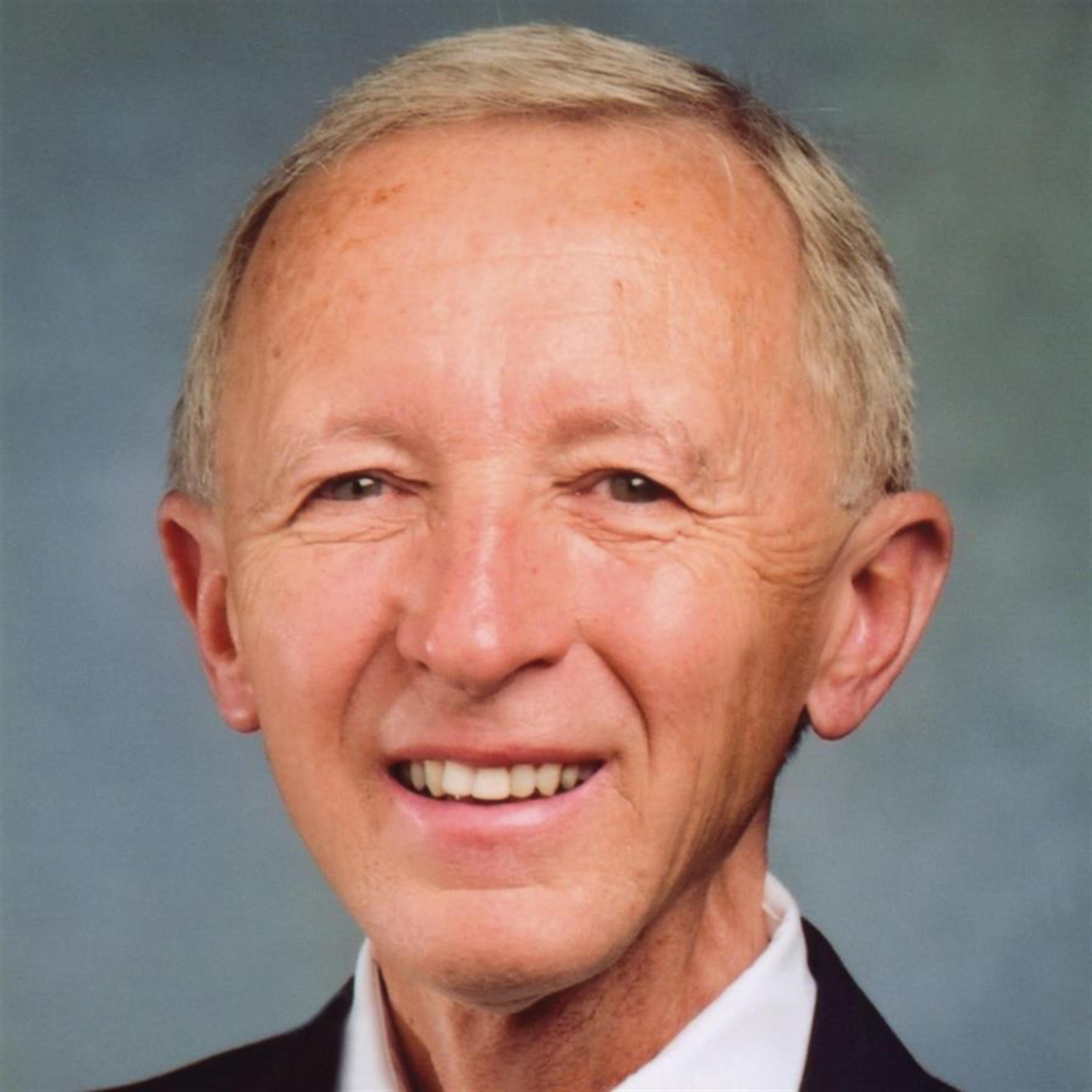 Dr. Neil Martin Schmitt