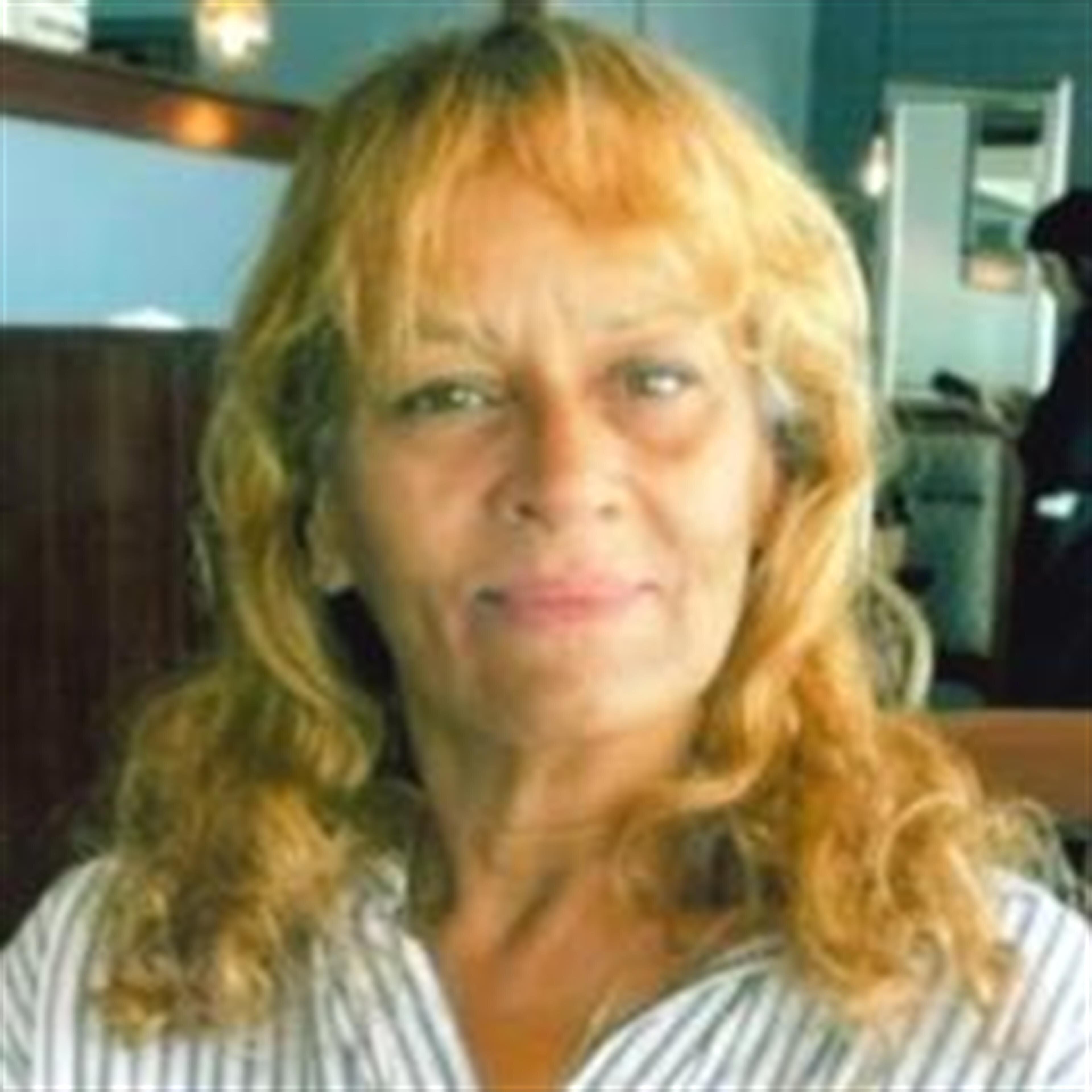 Luz E. Toro