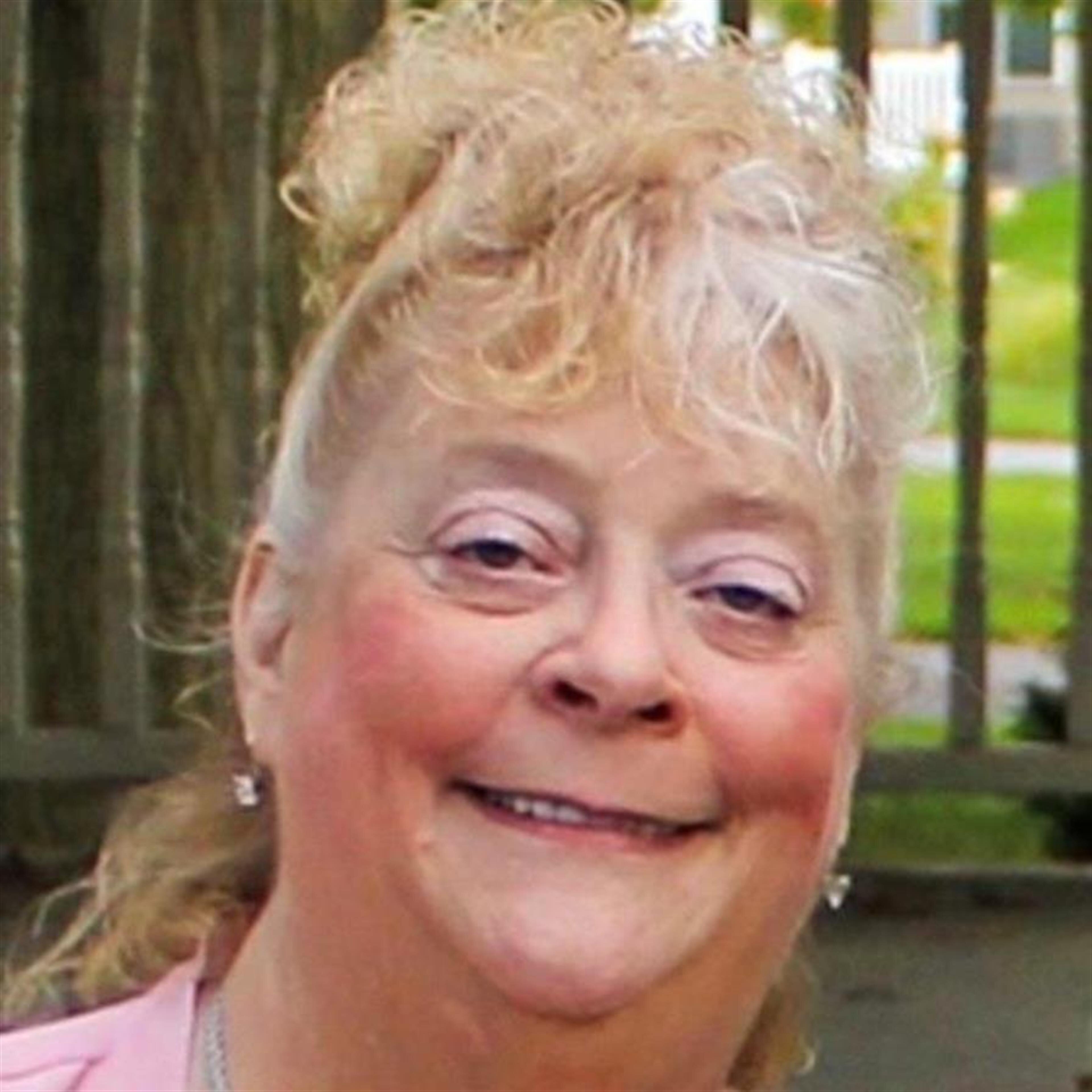 Marianne "Mimi" Arz