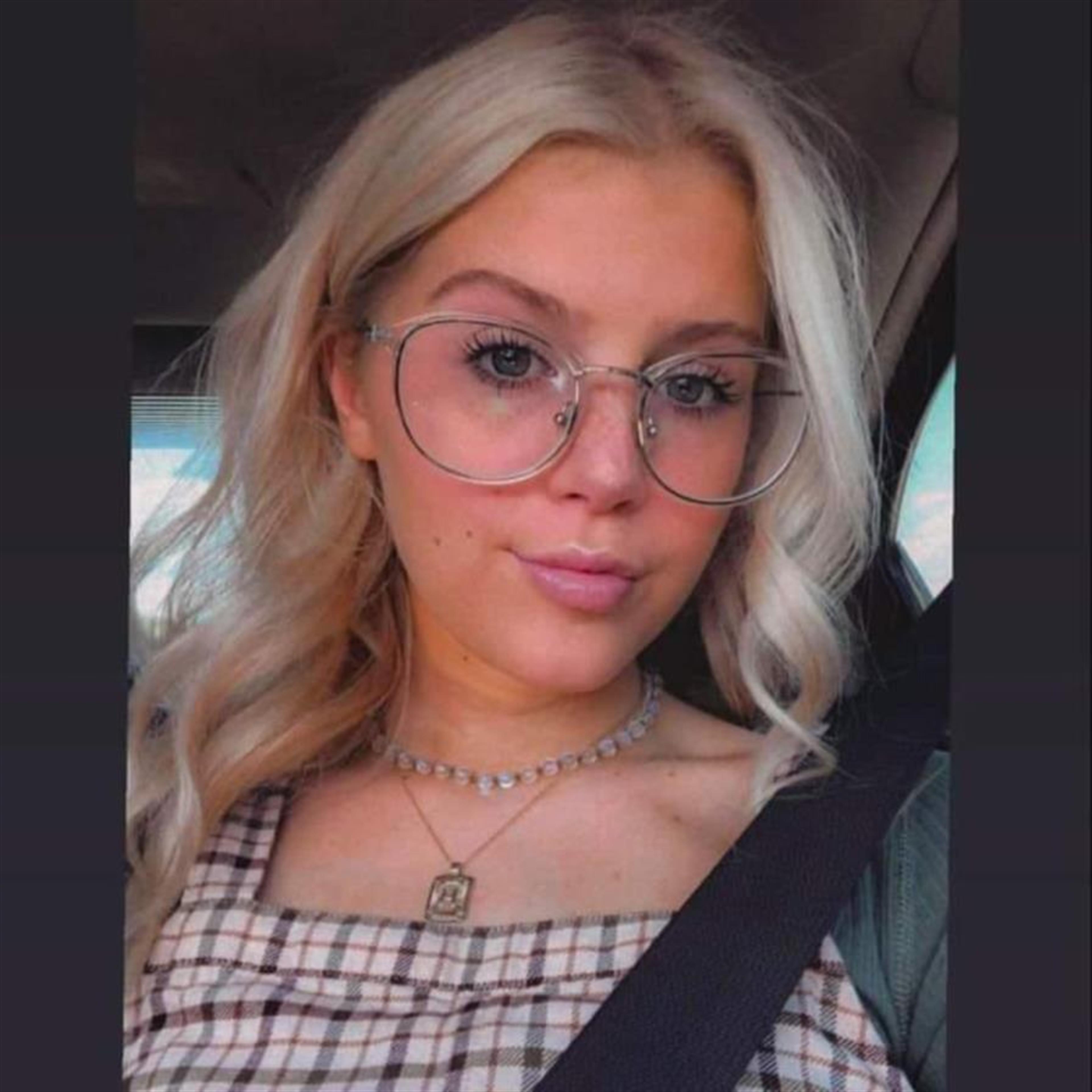 Hannah Lee Davis