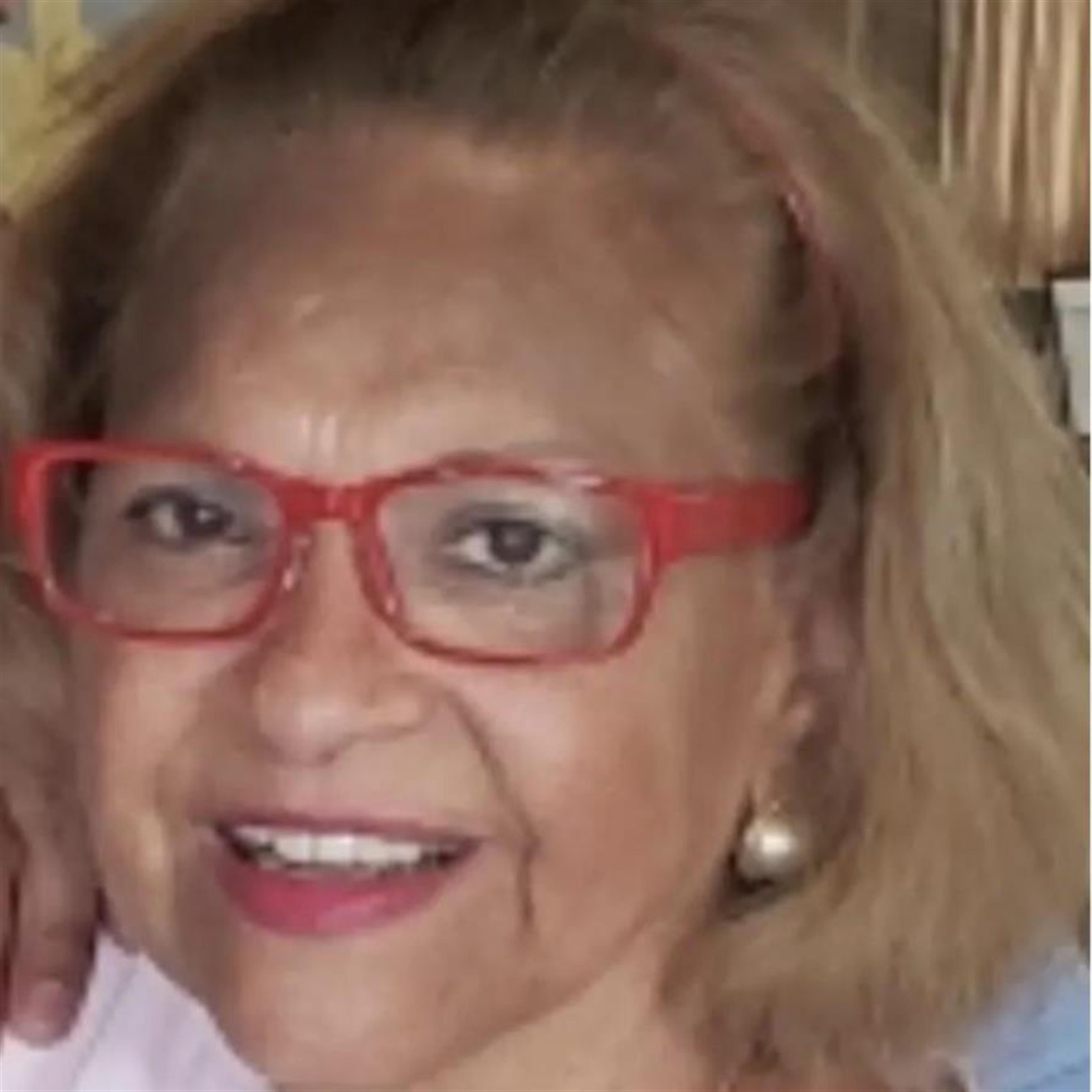 Theresa Glenda Panay  ( "Tessie" )