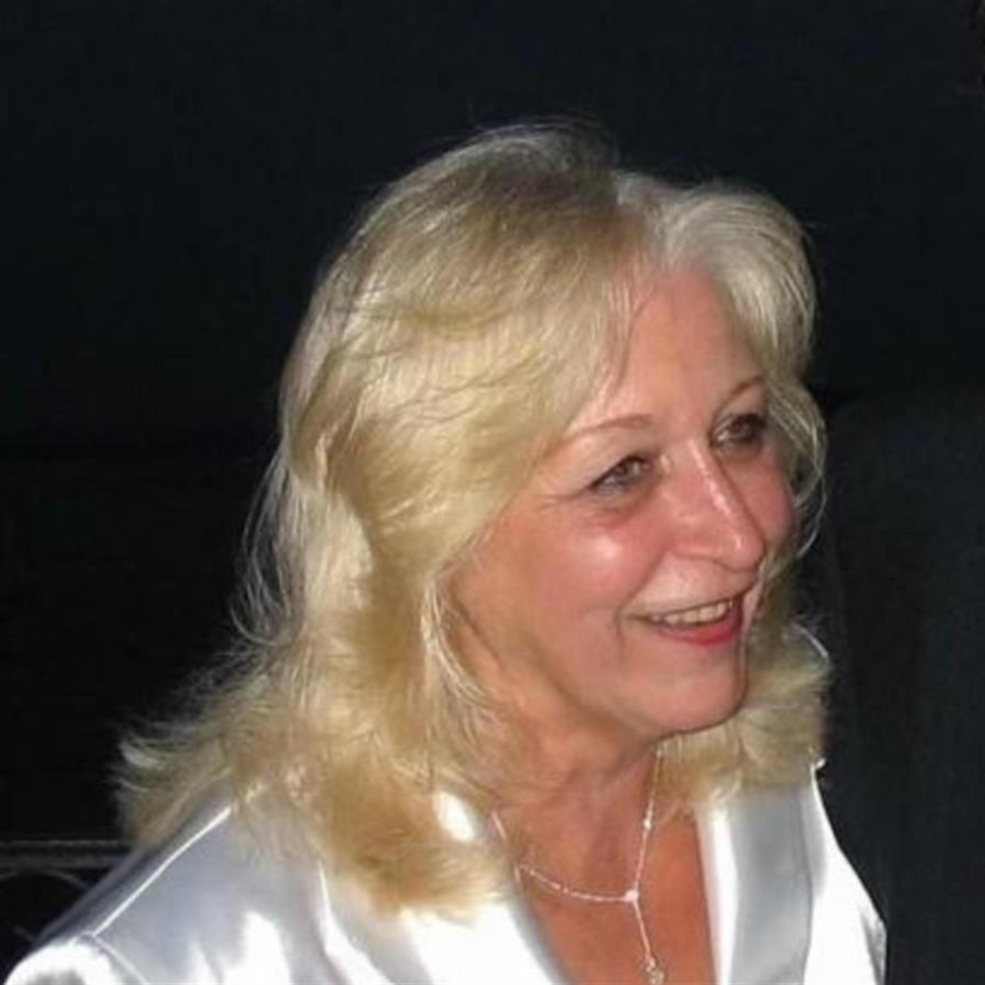 Lucretia "LuAnn" Dare