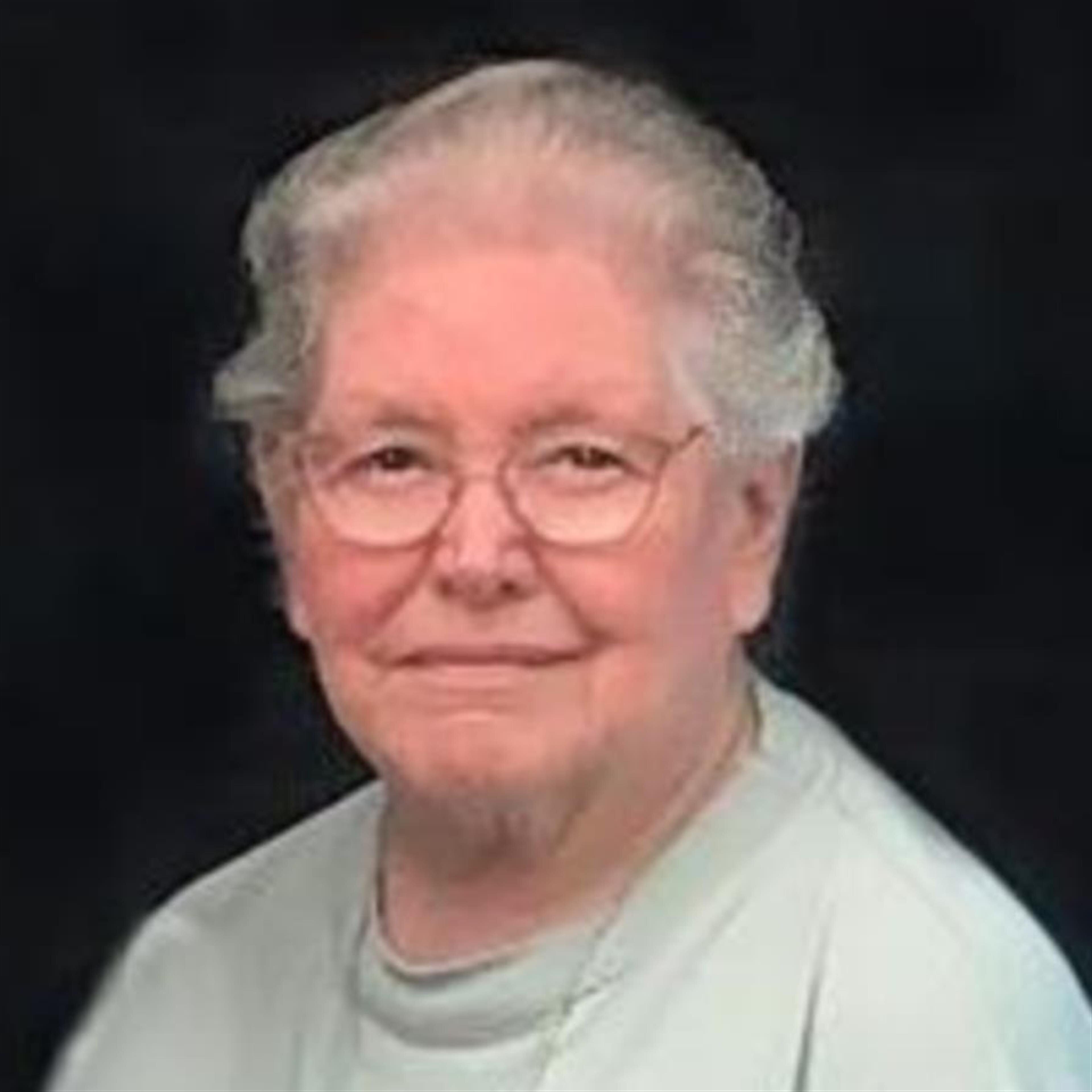Beverly Ellen Heil