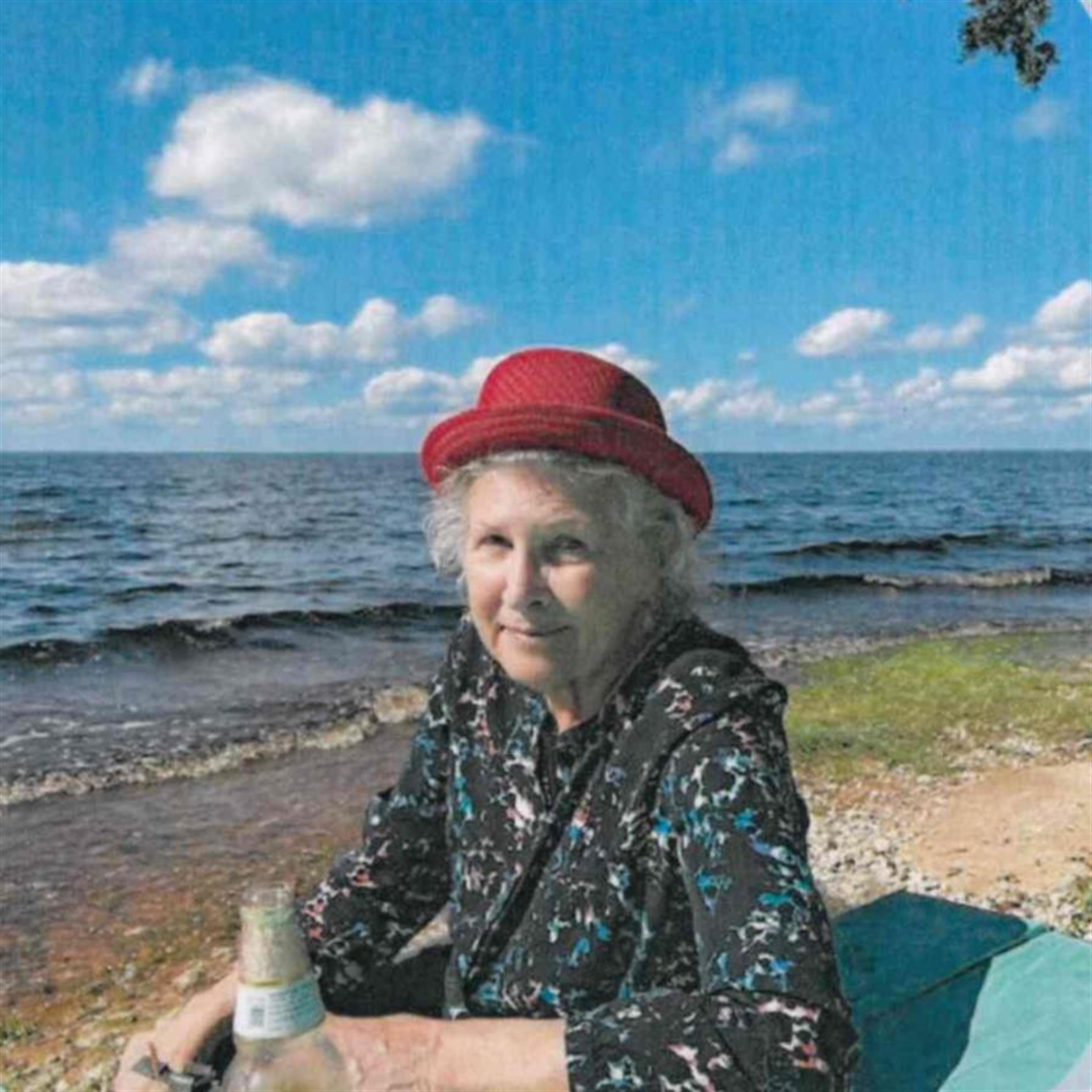 Margaret Lettera's obituary picture