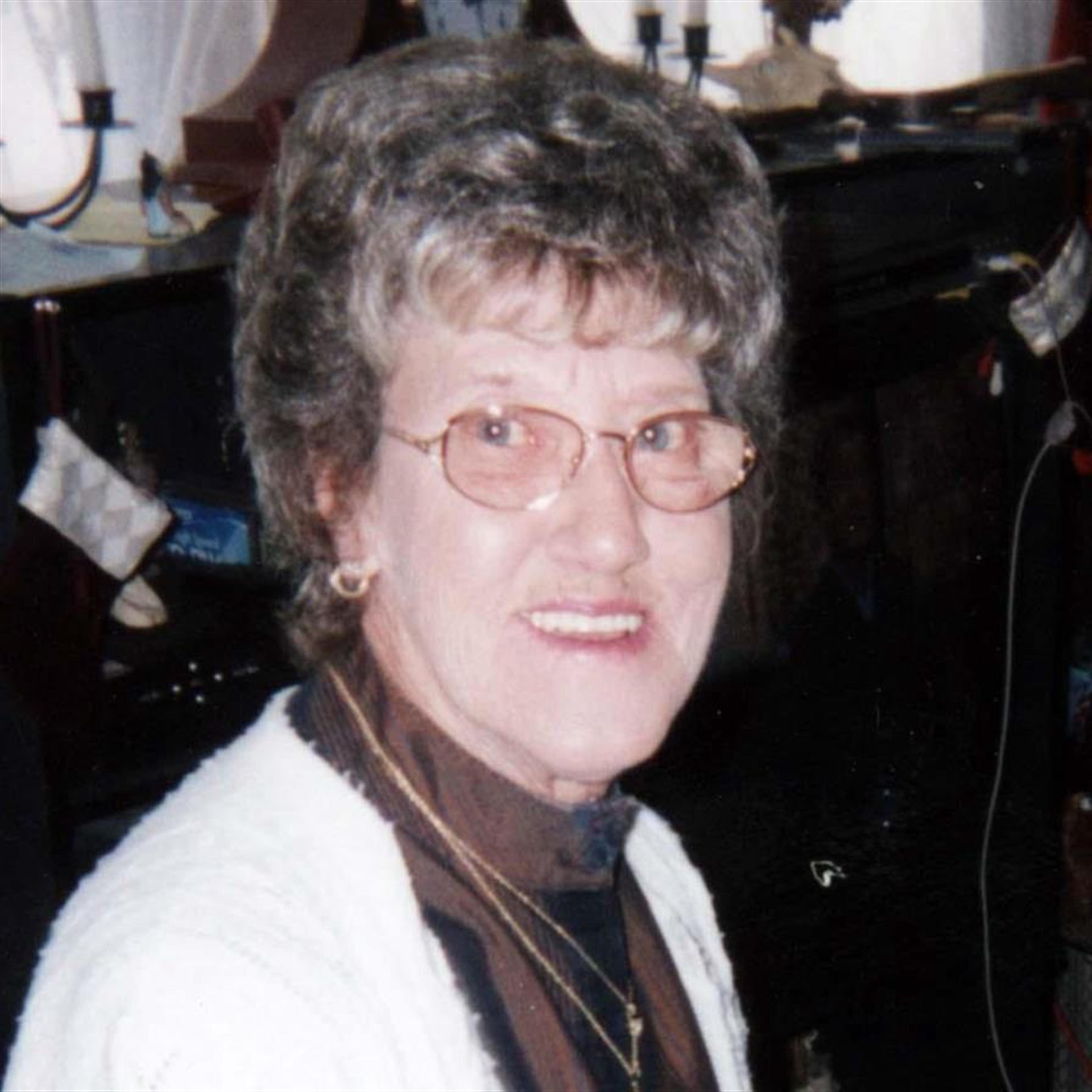 Mable "Maxine" Wright (Lebanon)