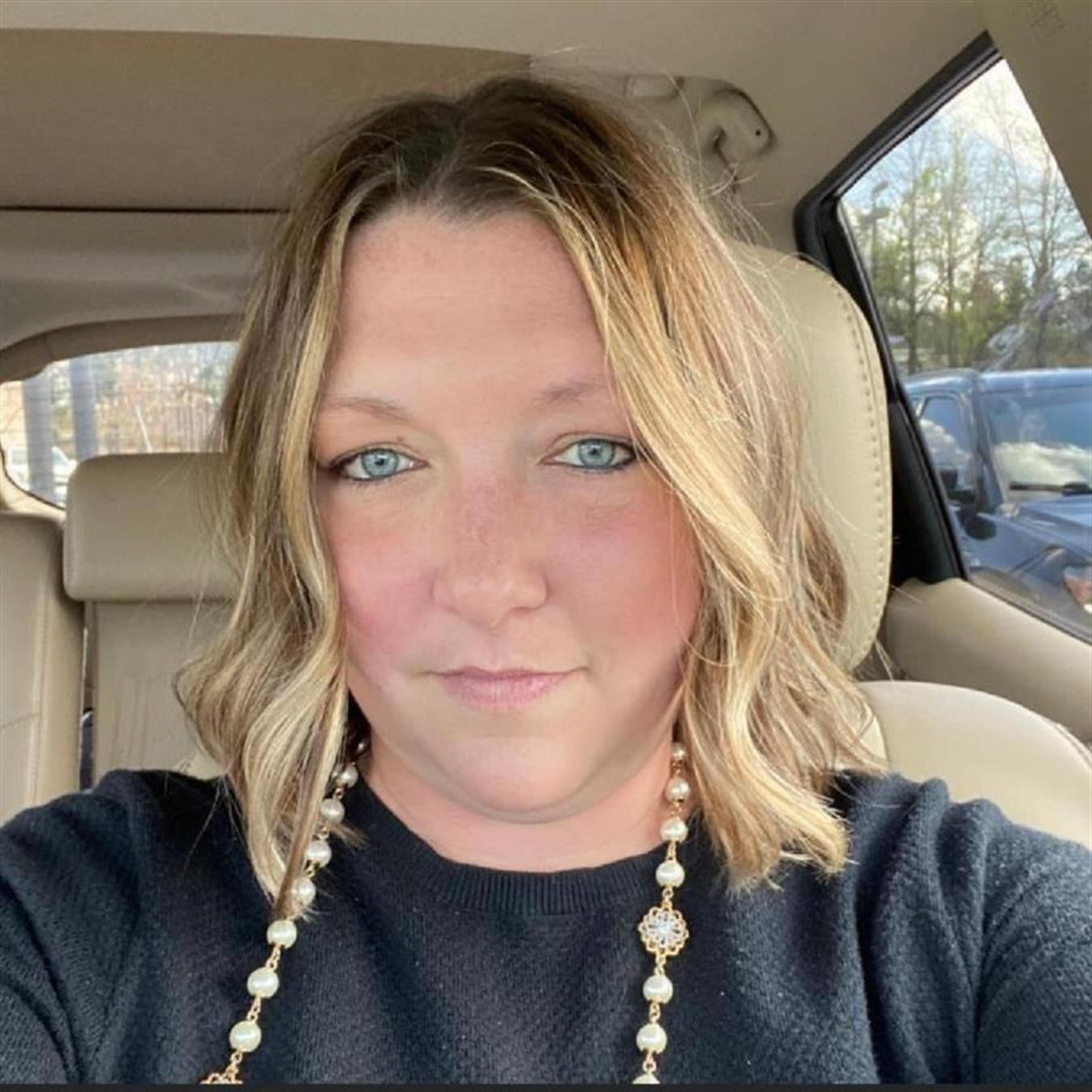 Amanda Elaine Gill