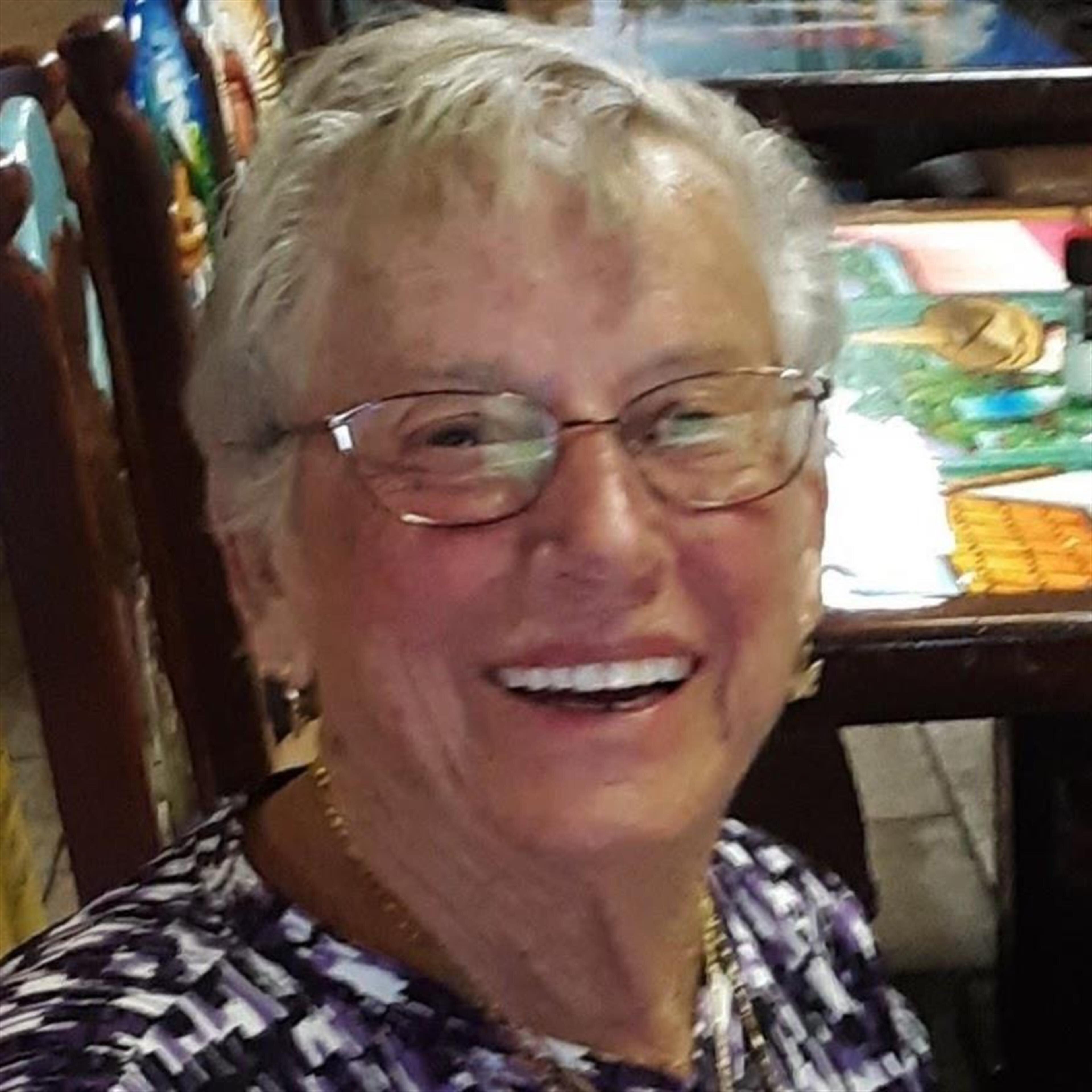 Gloria Murnie Lougee