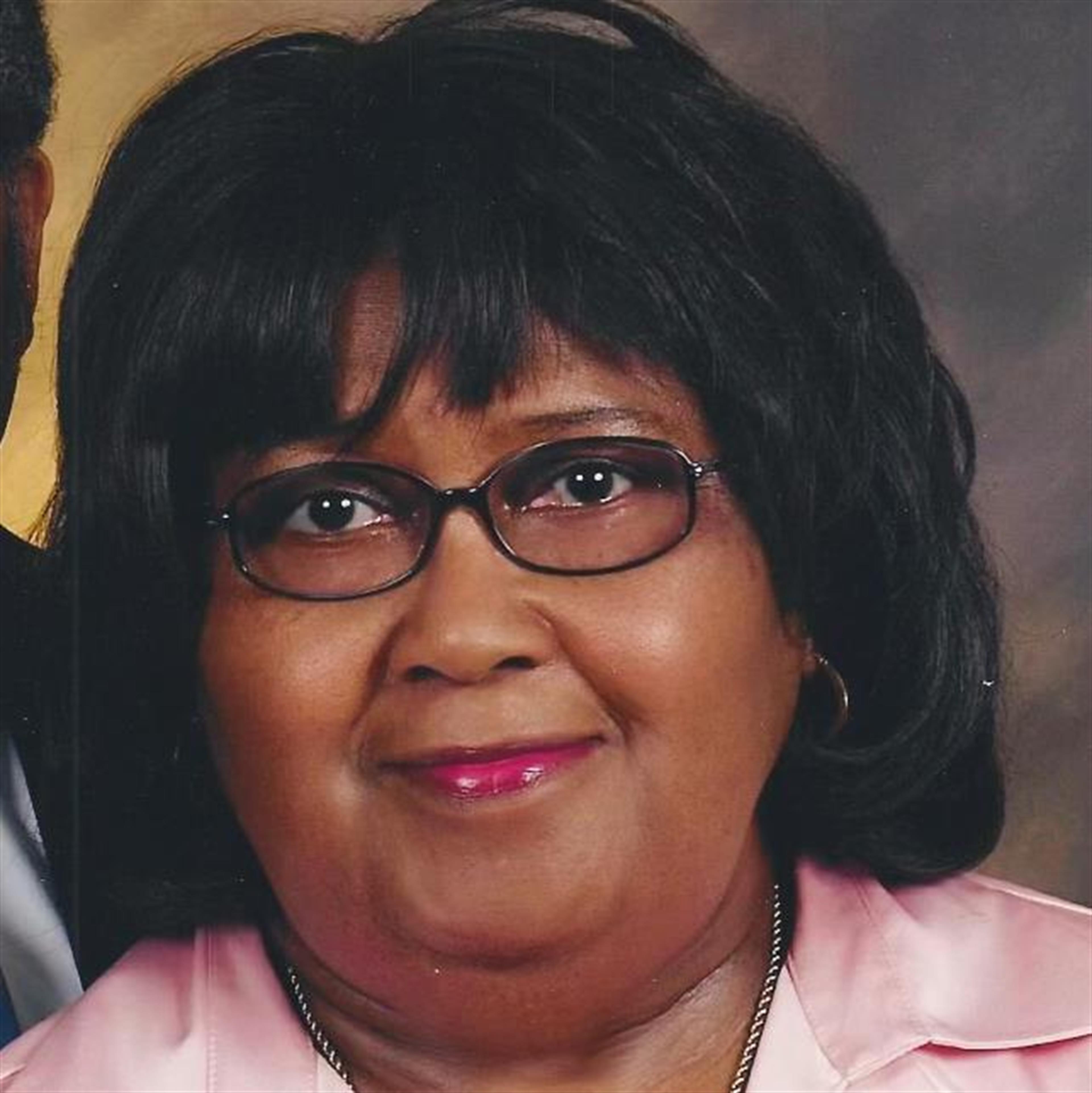 Ms. Peggie Robinson Chesnutt