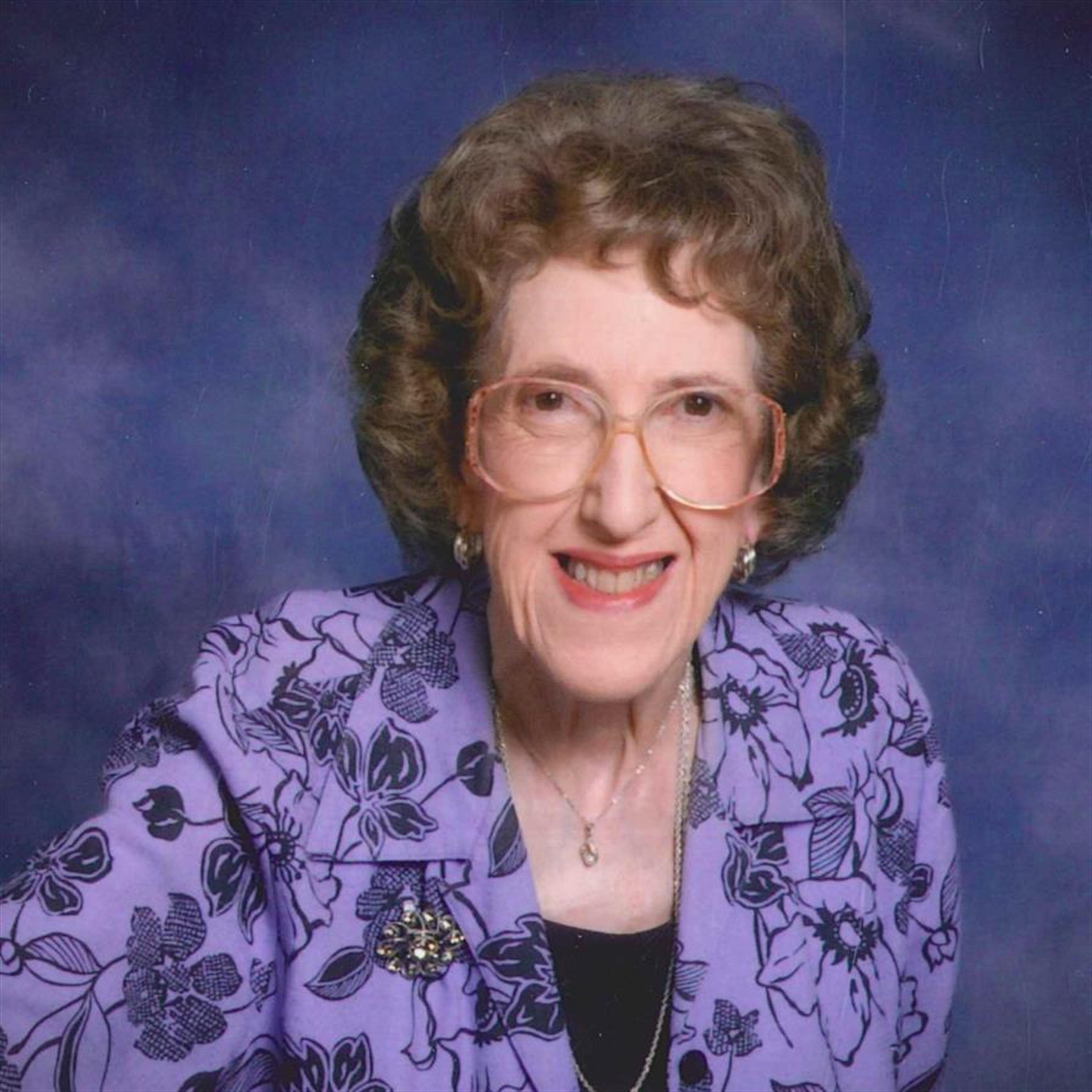 Regena E Schnackenberg