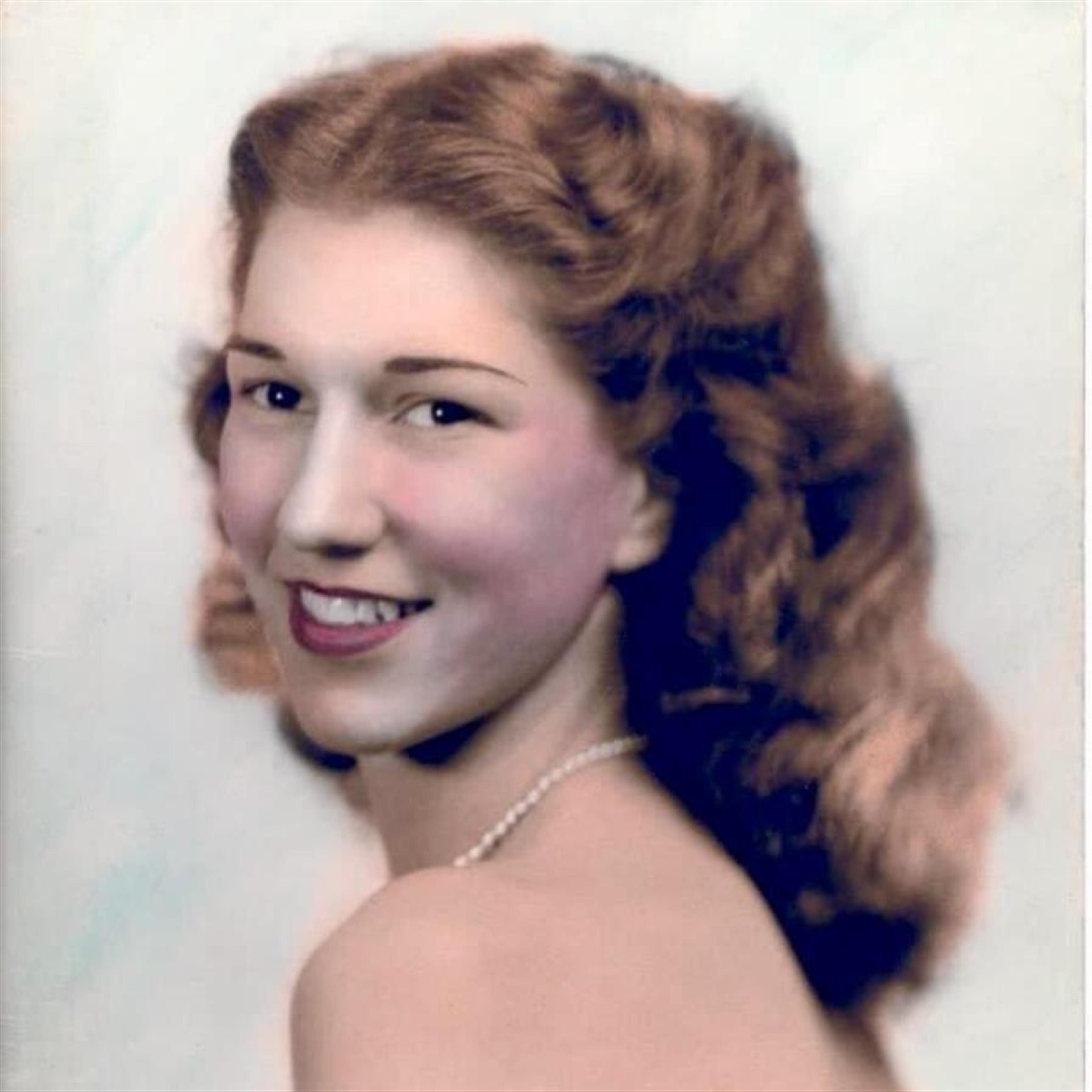 Betty Jeanne Holley