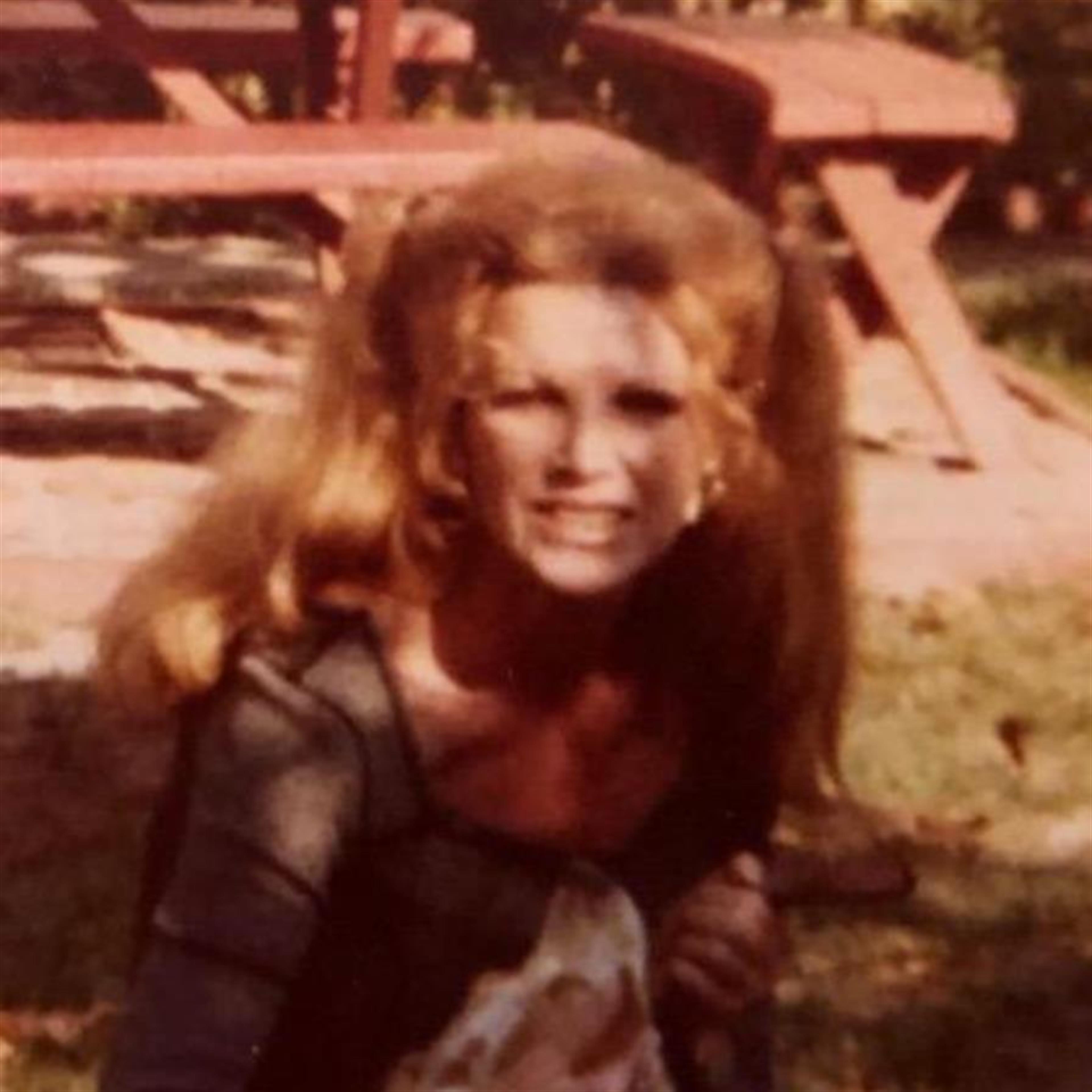 Myrna E Hornstein
