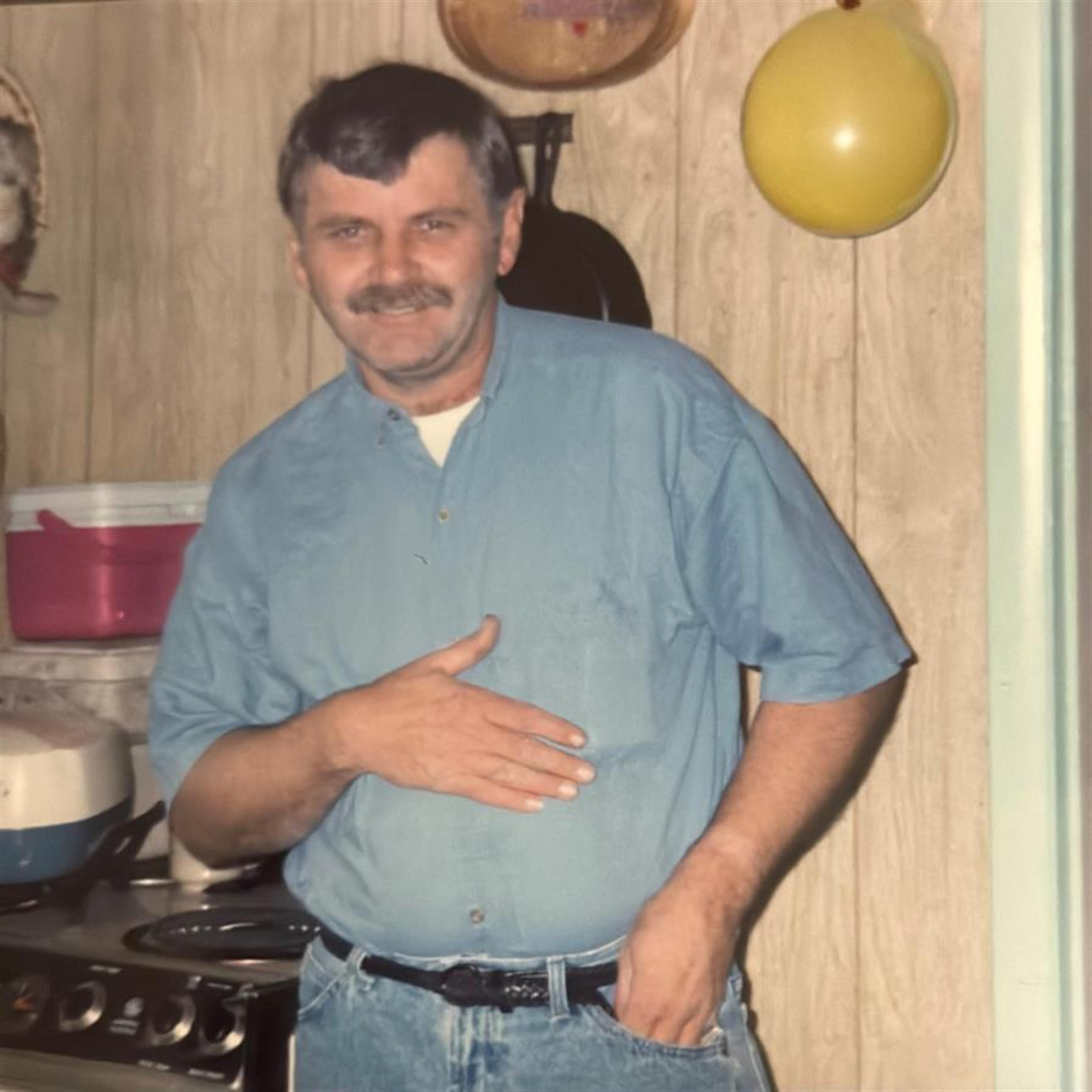 Raymond Russell Marshall's obituary picture