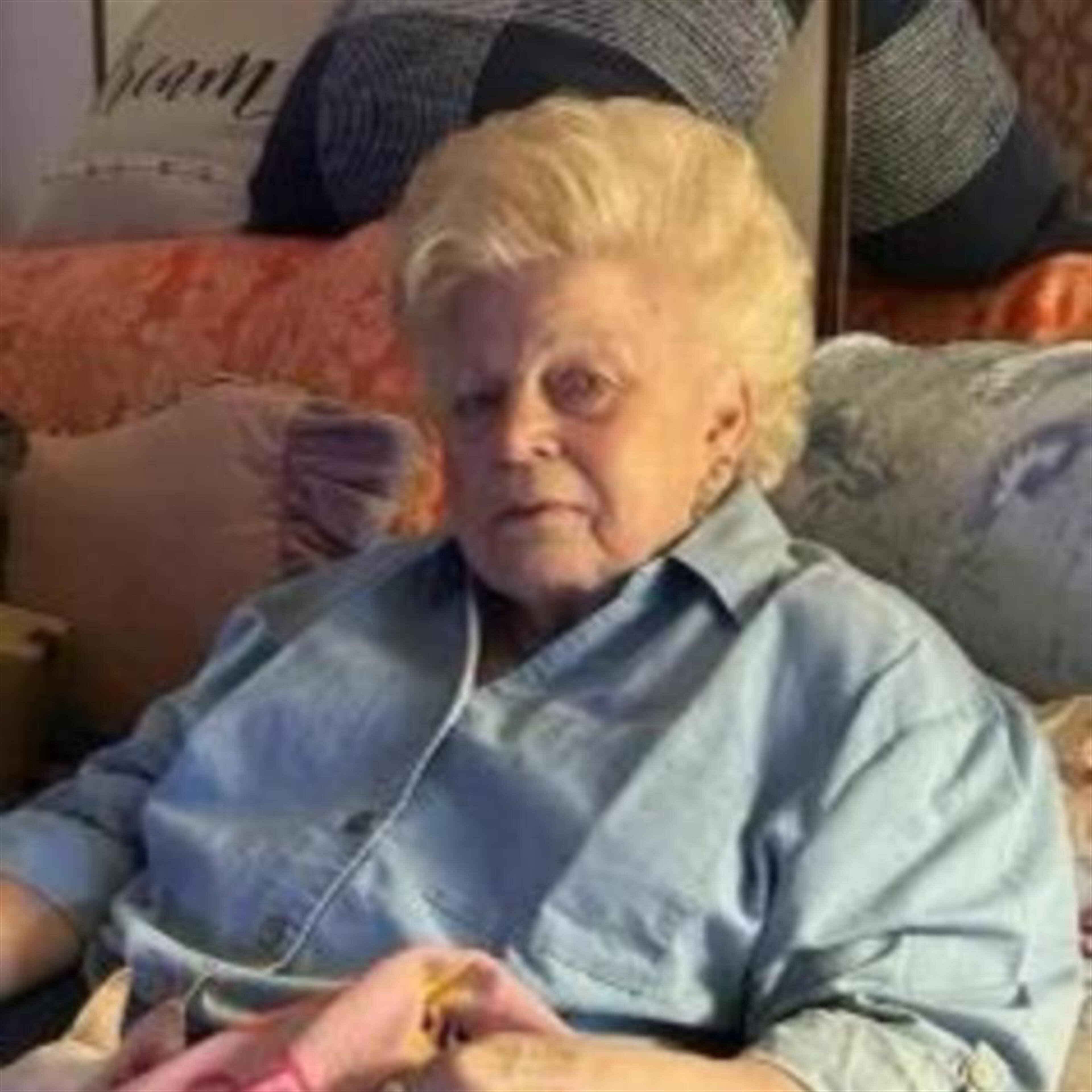 Doris Elizabeth Hill Benton