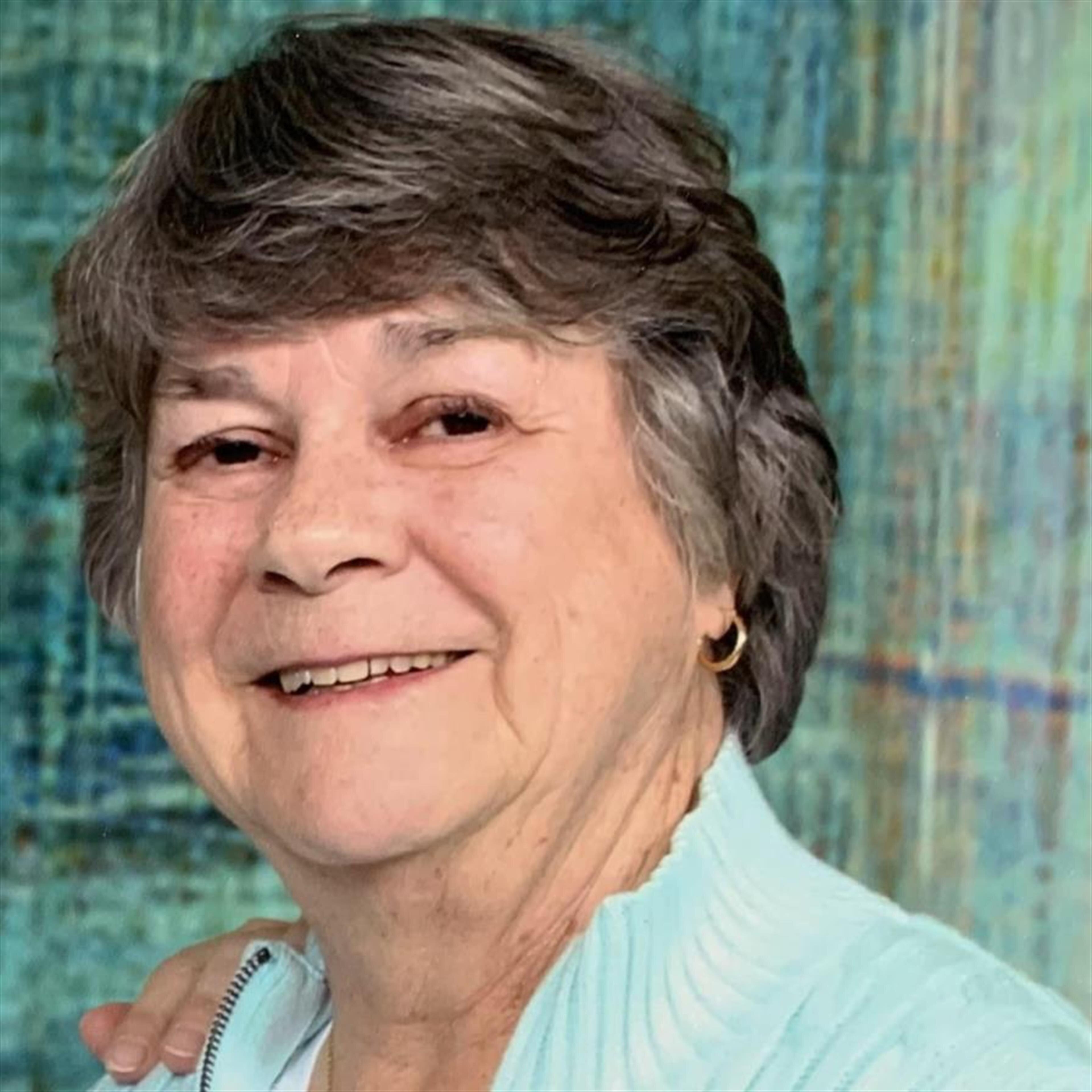 Amelia J Davis