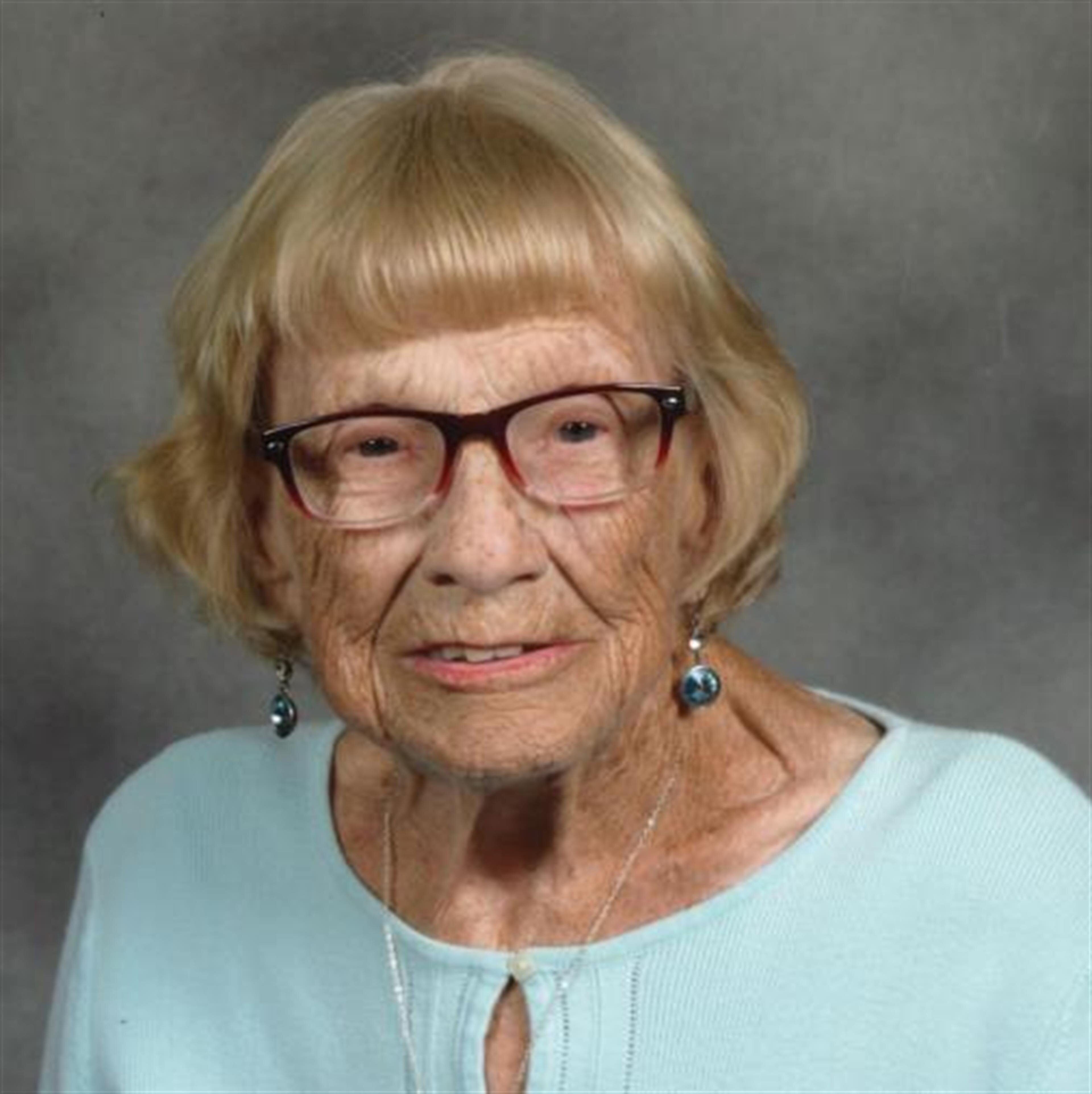 Phyllis June Kurz