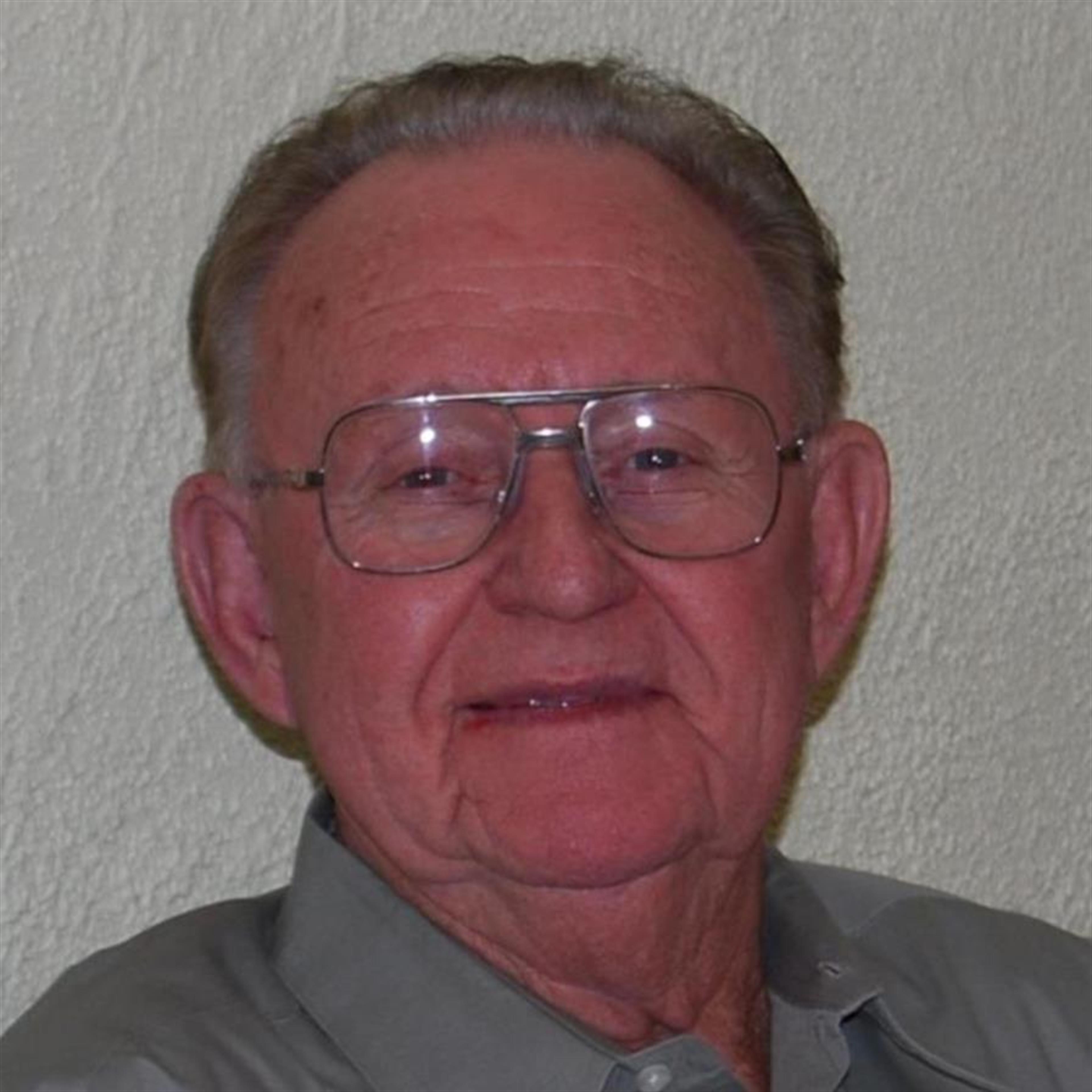 Ernest Clinton Watts' obituary picture