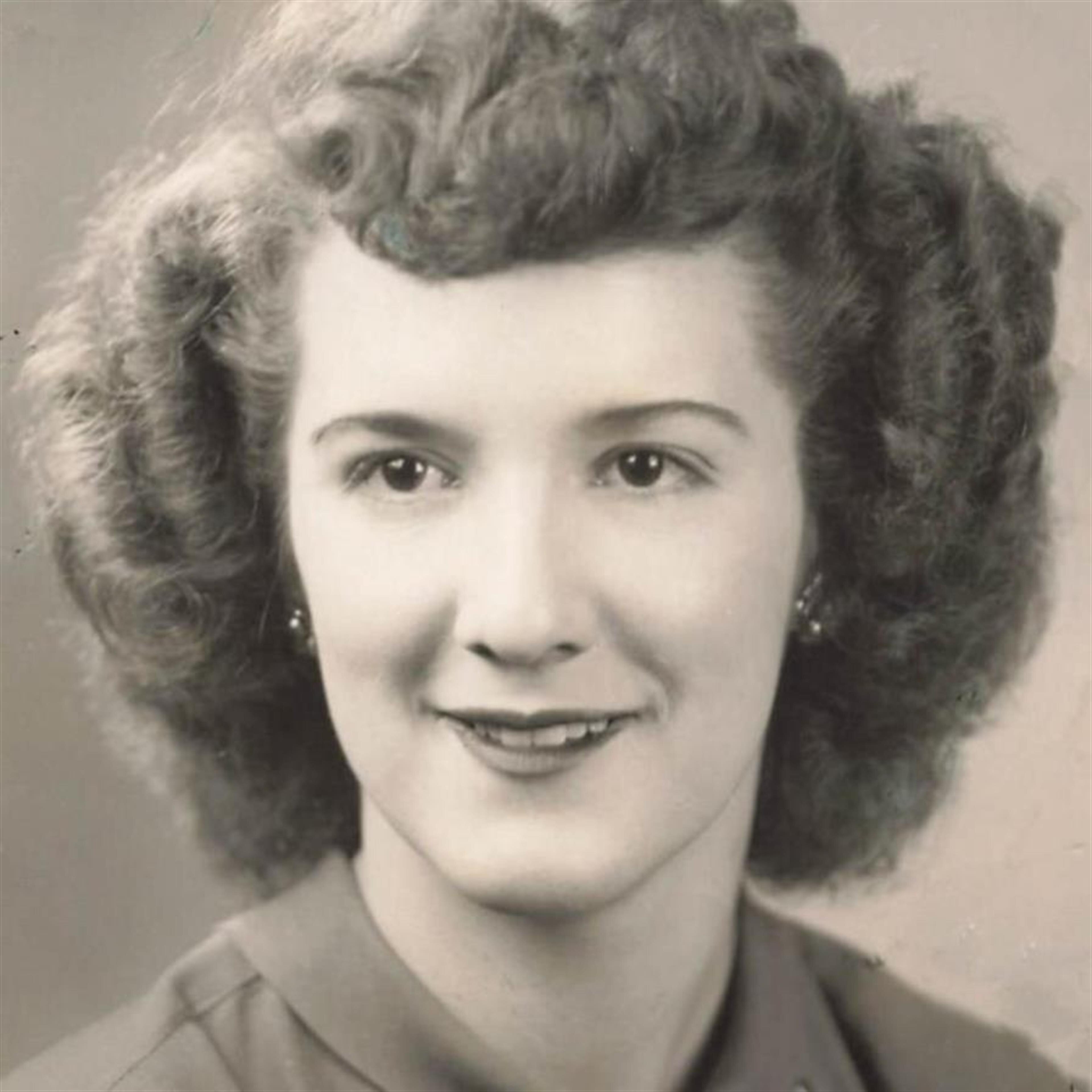 Eva R. Toth