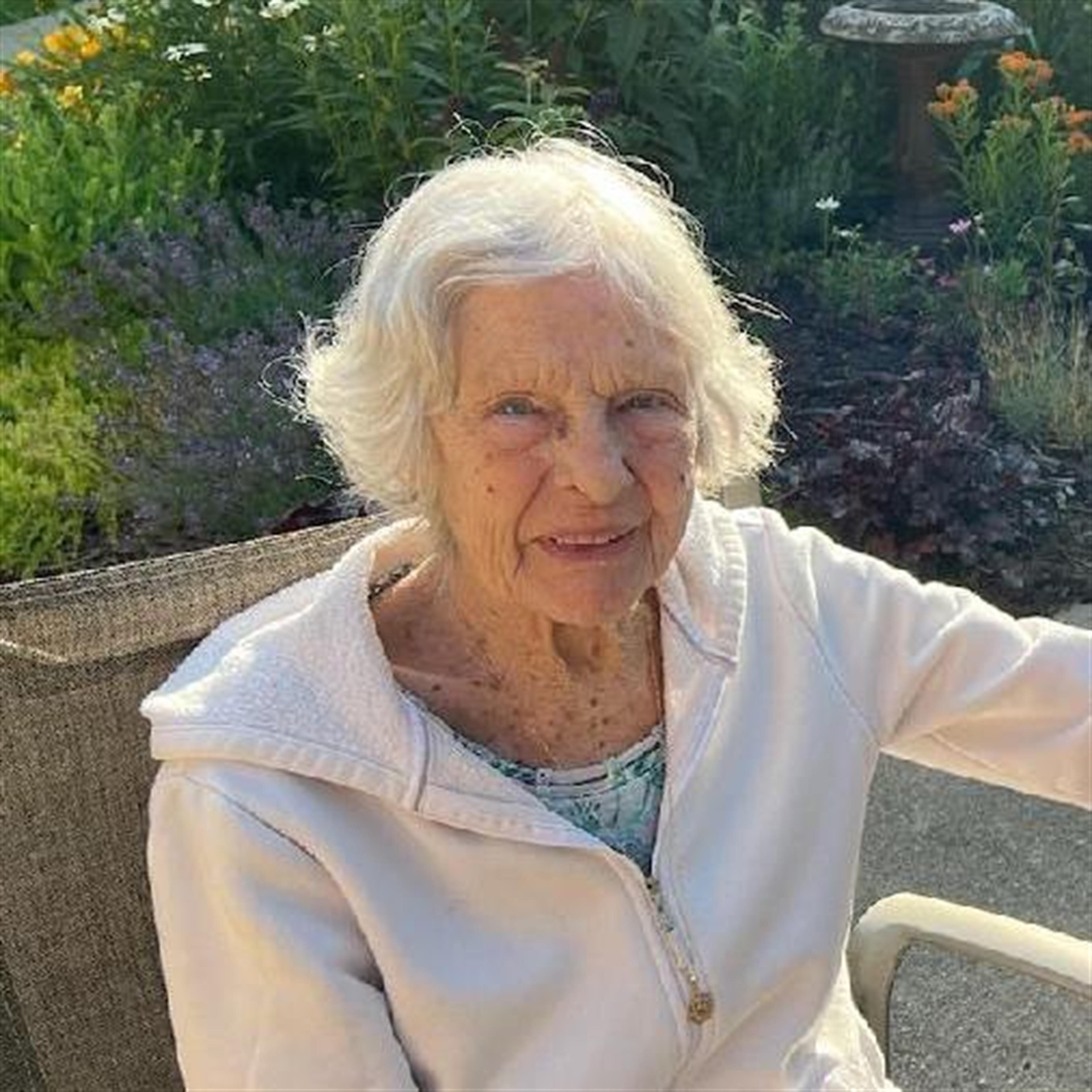 Joanne Lou Hein