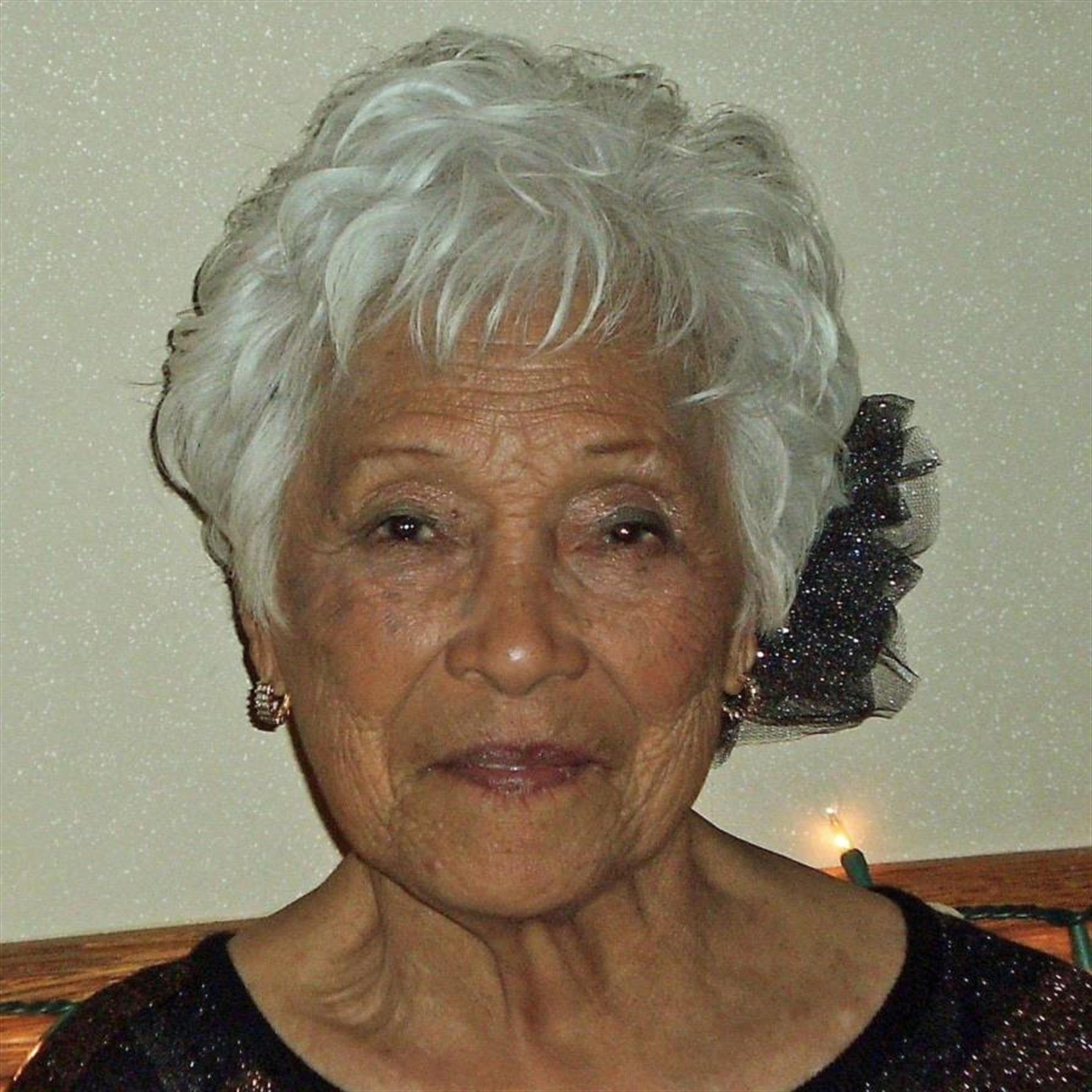 Angelina Searles
