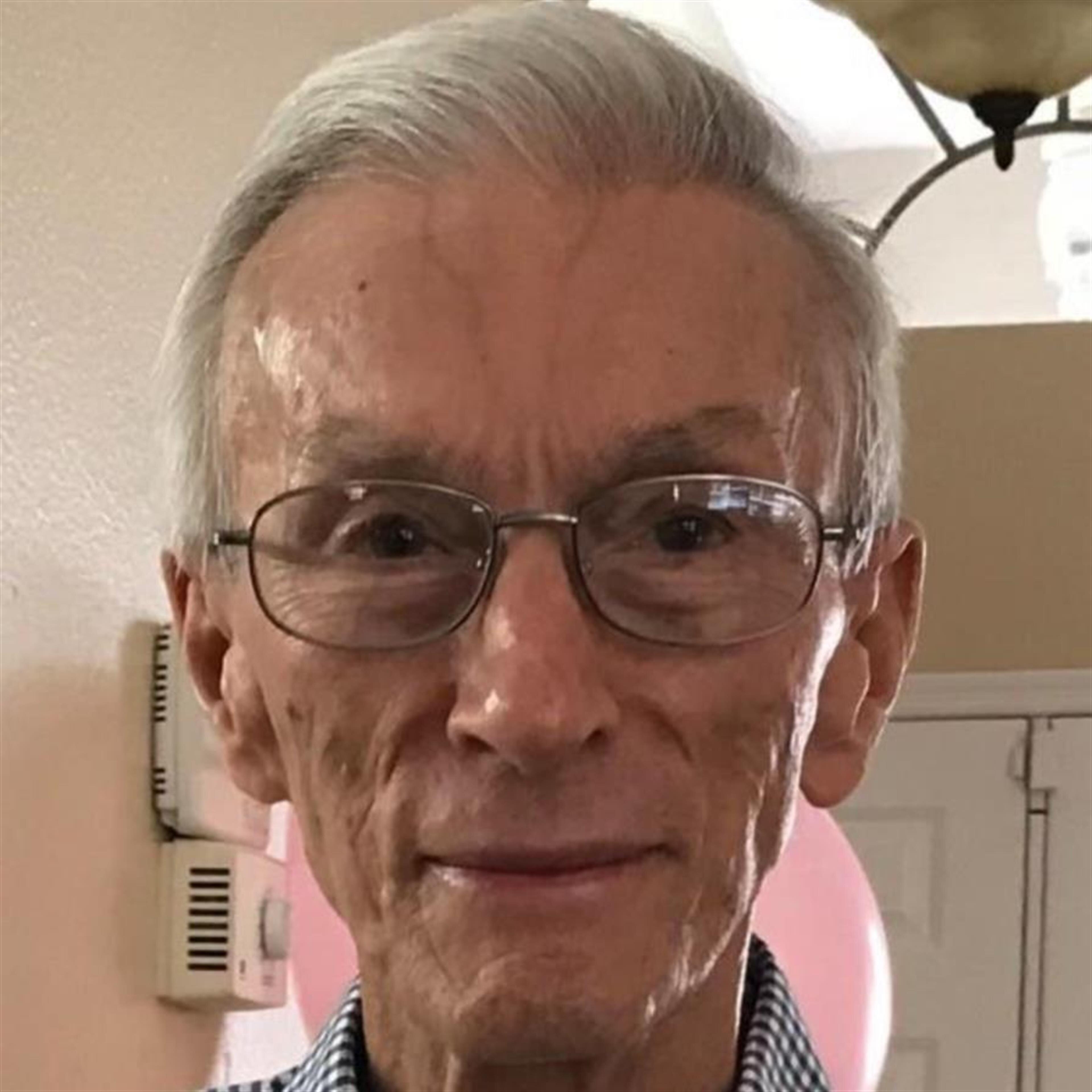 Bennie J Santostefano