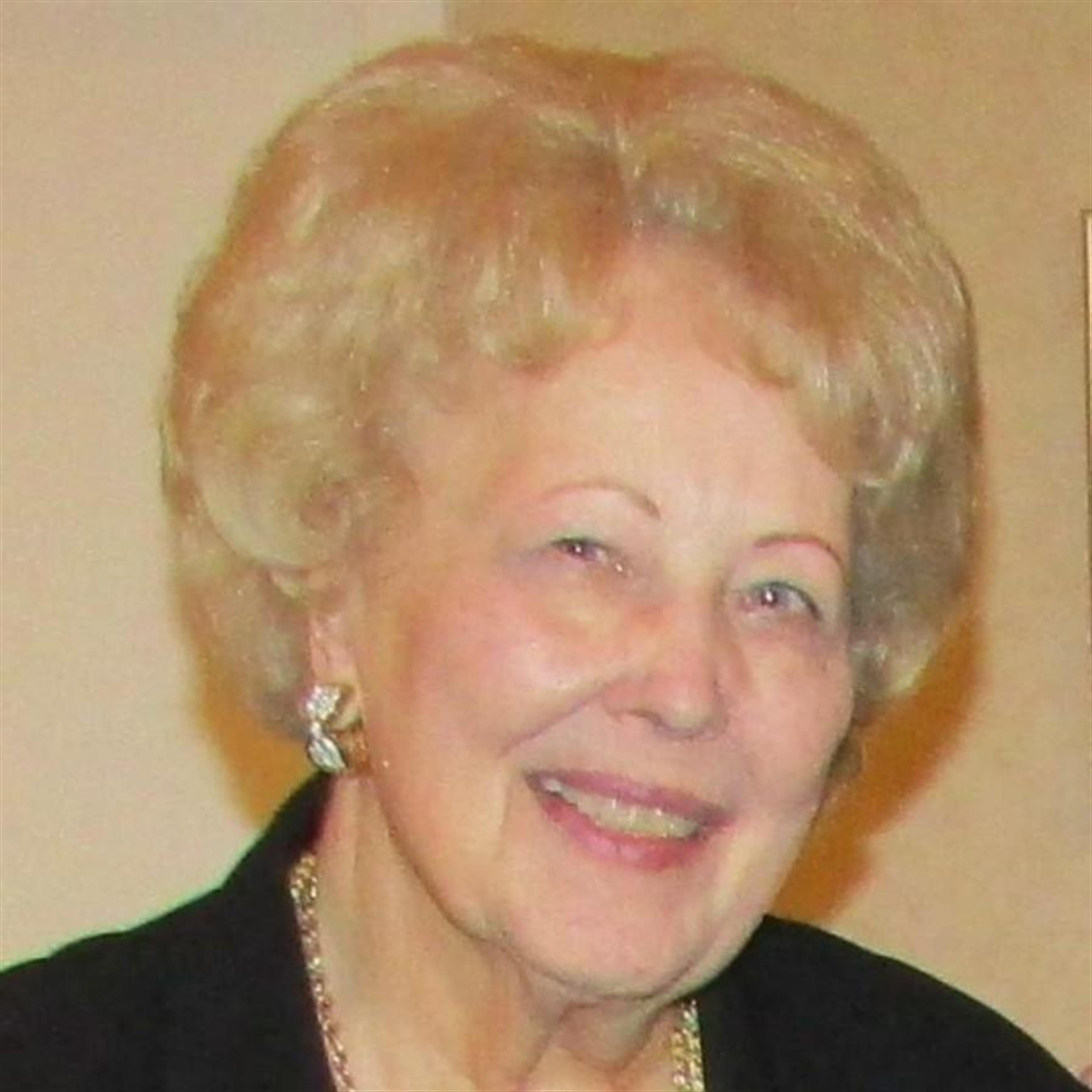 Mary-Louise Lewis' obituary picture