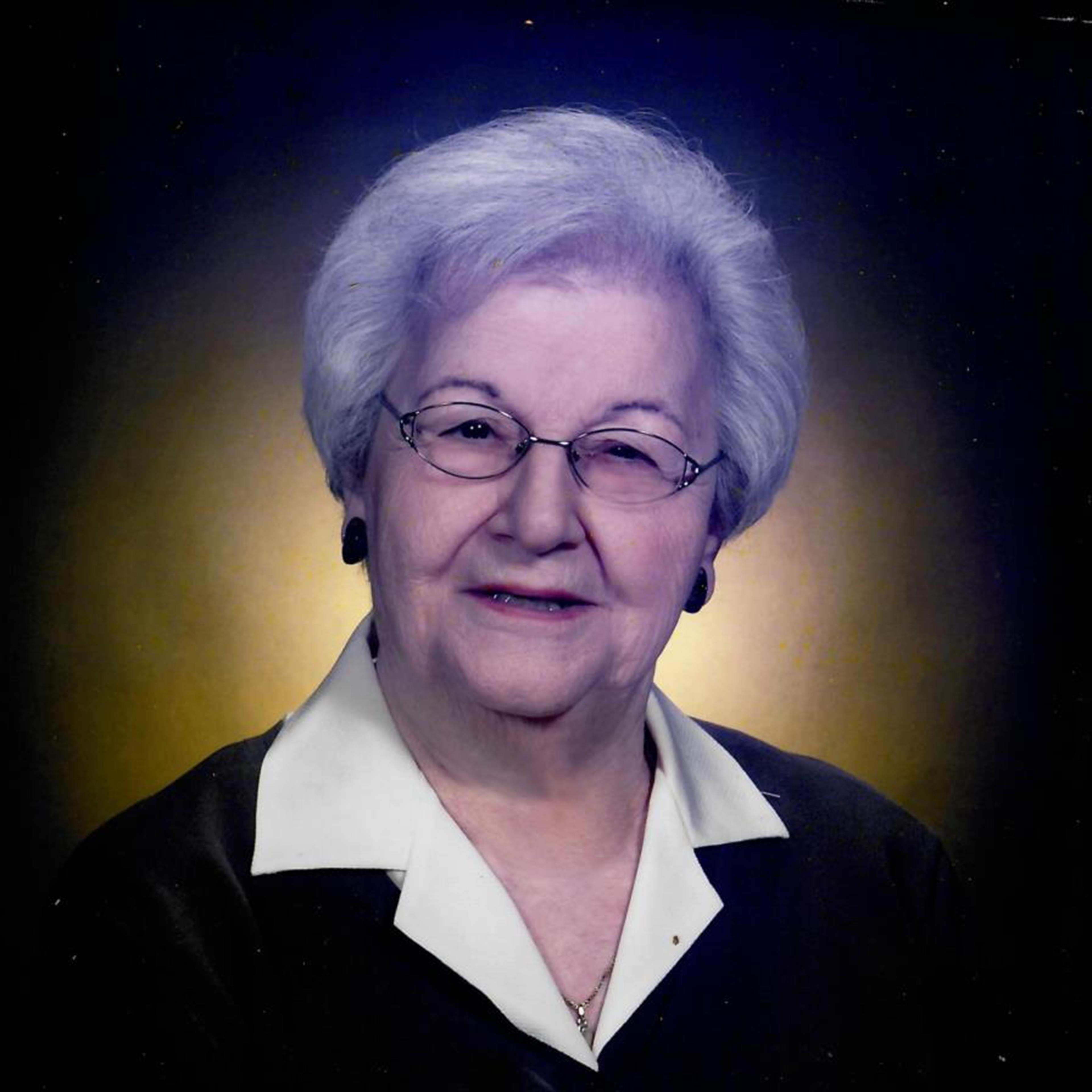 Emily Miklis' obituary picture