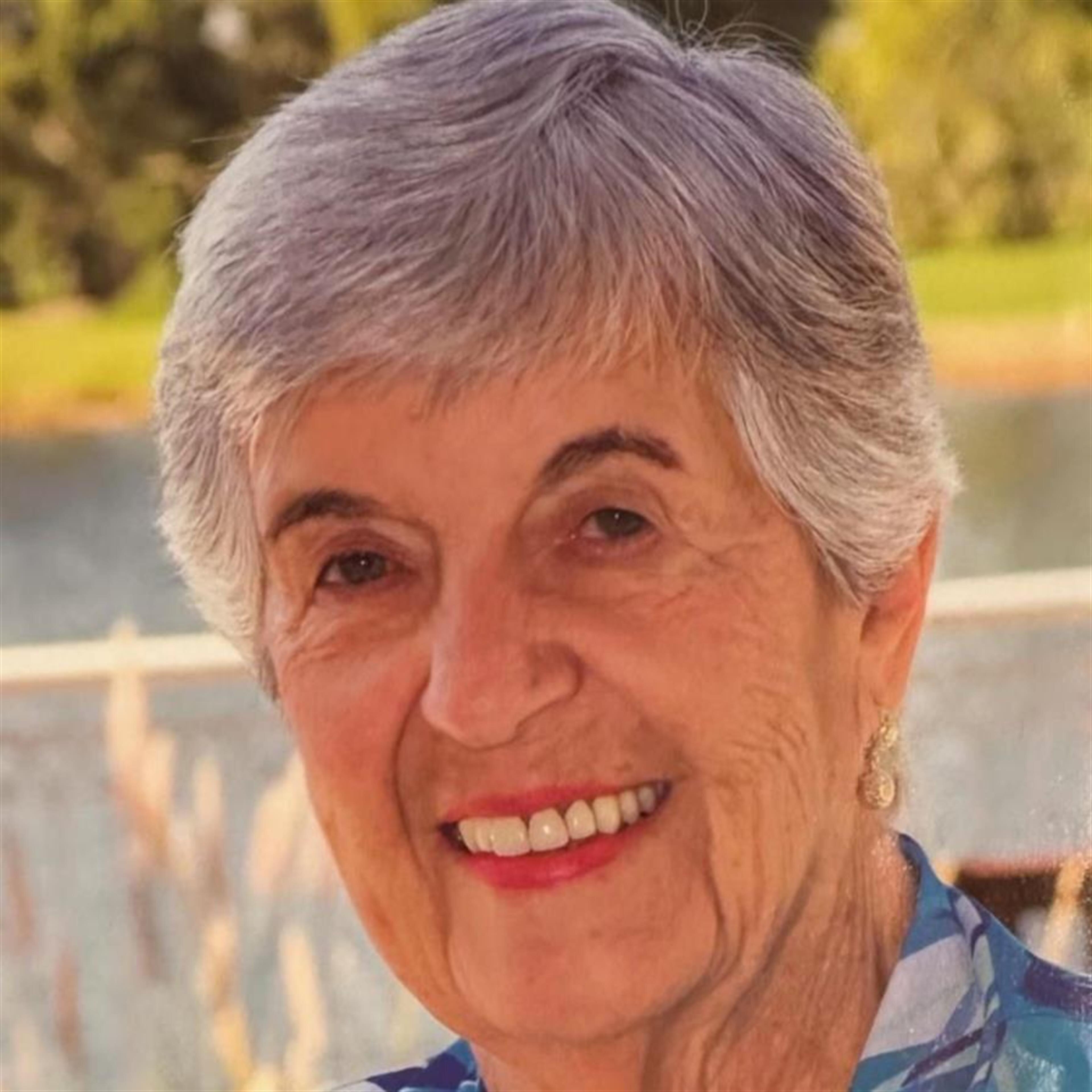 Carolyn Zenoniani