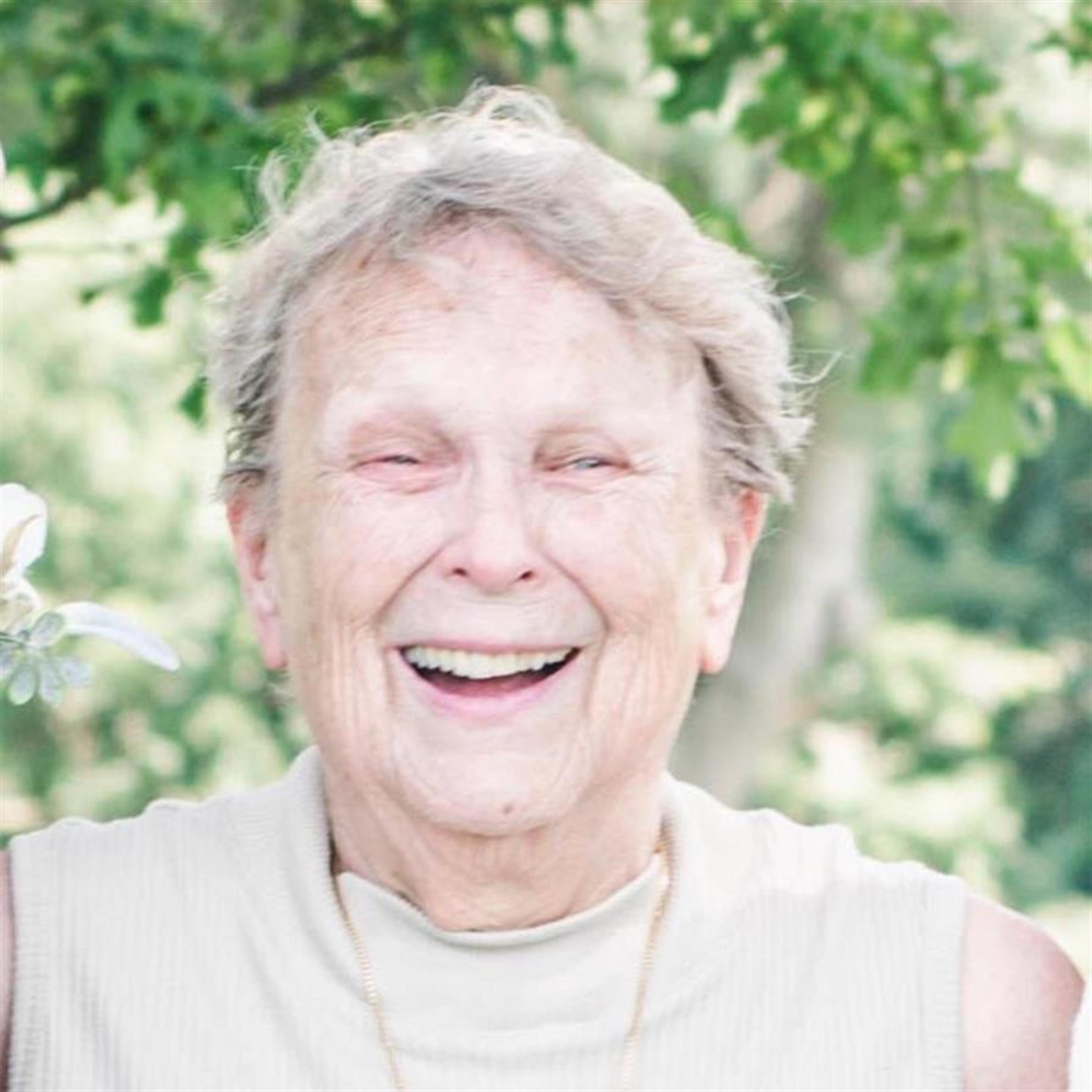 Mrs. Lorna Jean Henry's obituary picture