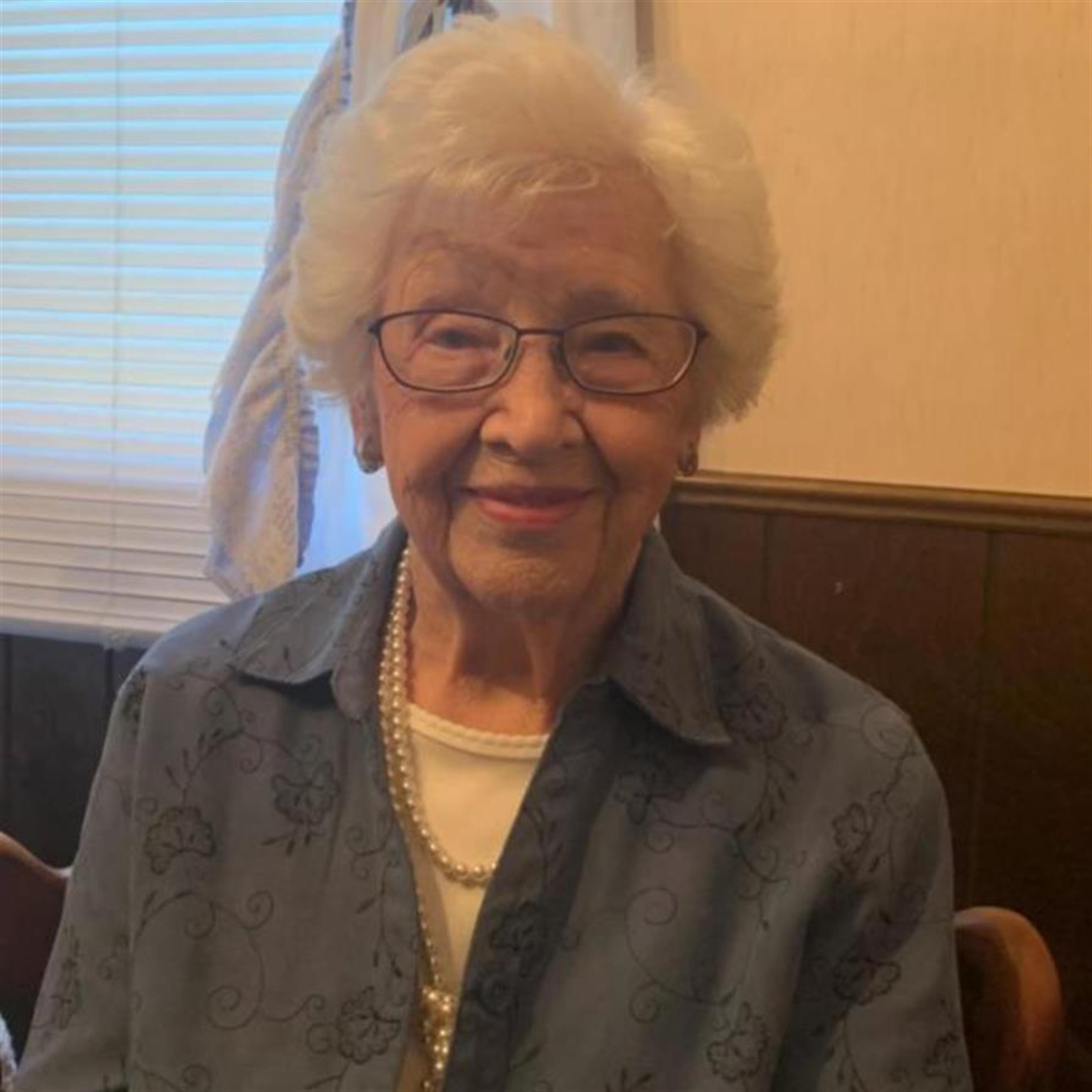 Clara Faye Davison (Buffalo)
