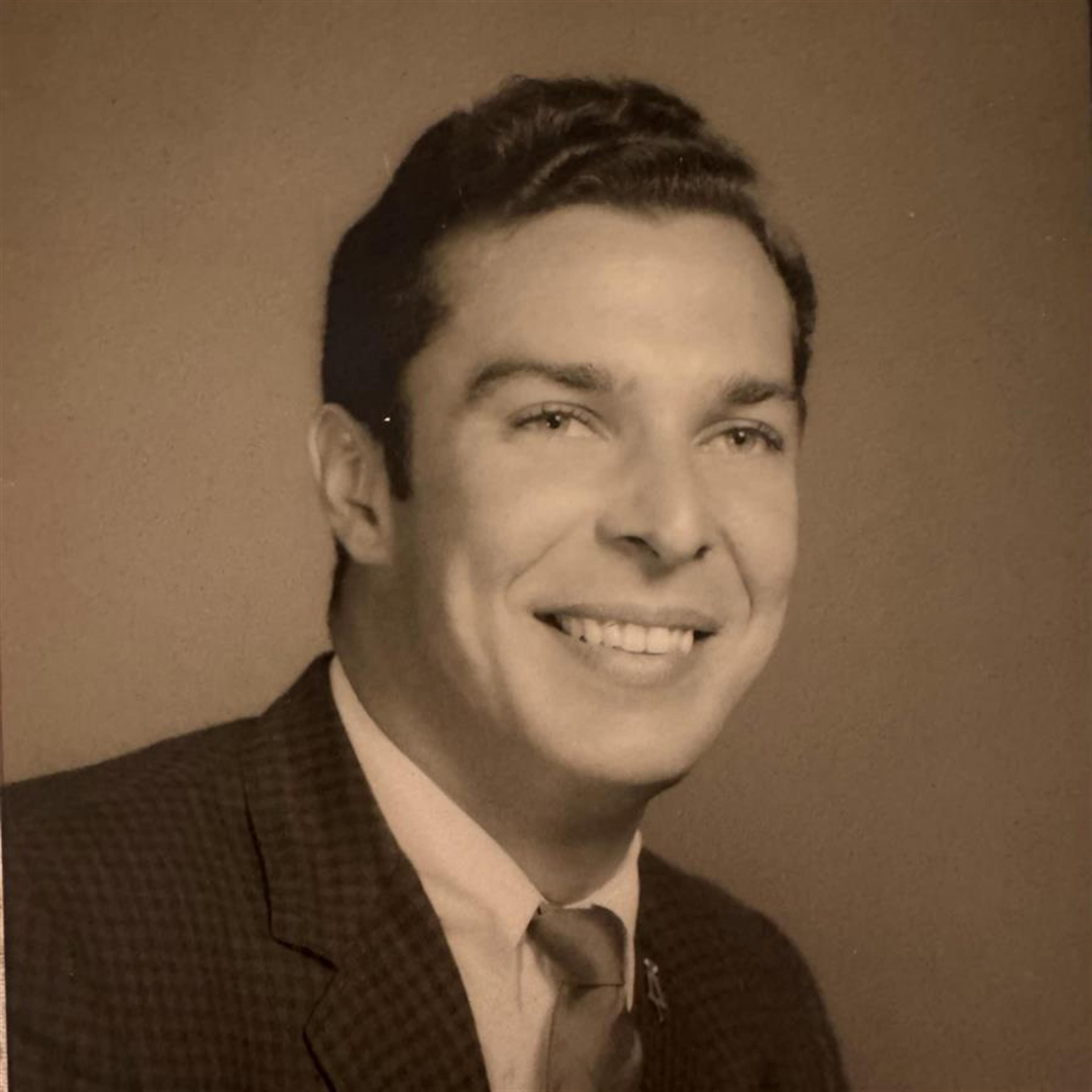 LUIS A GONZALEZ