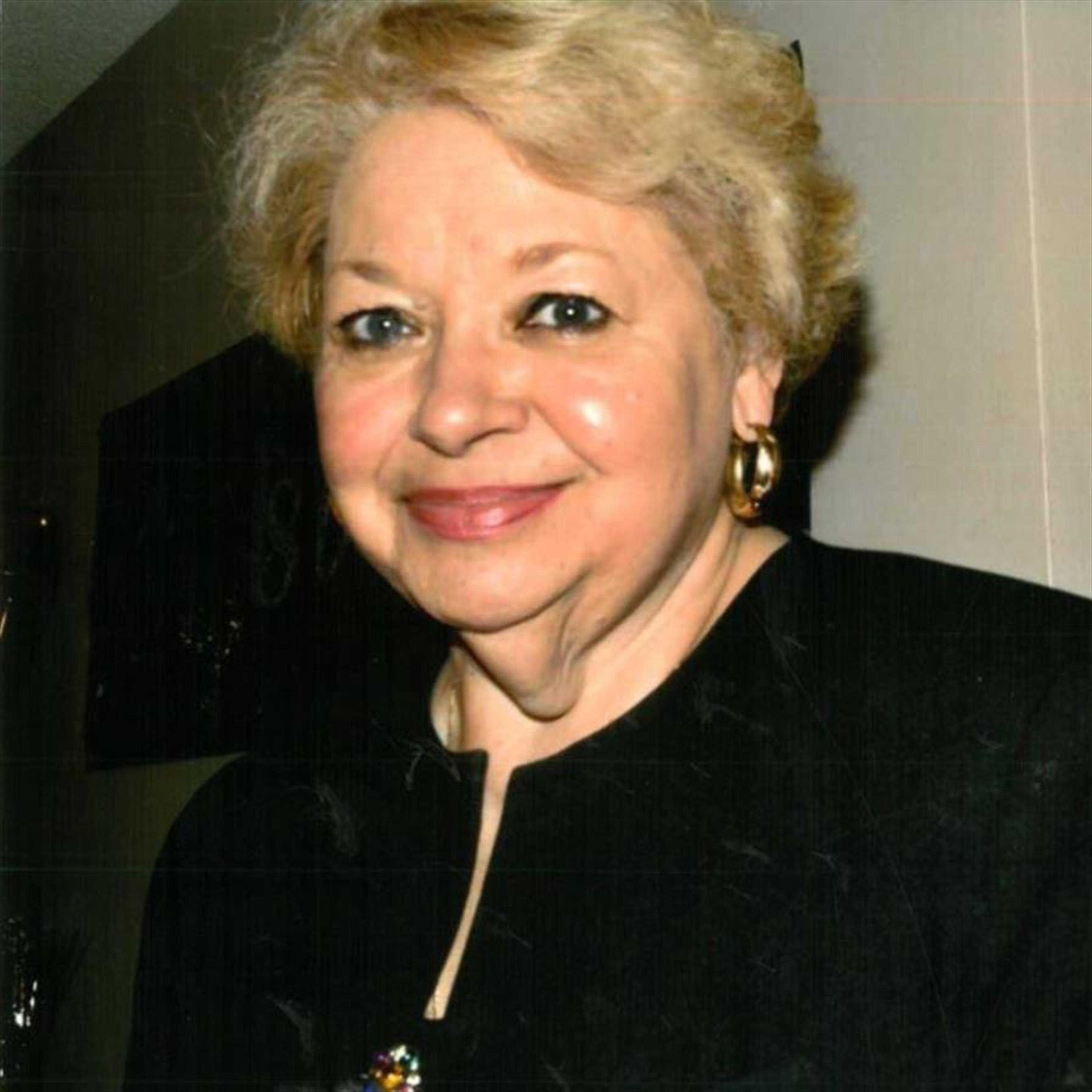 Elena I Gomez