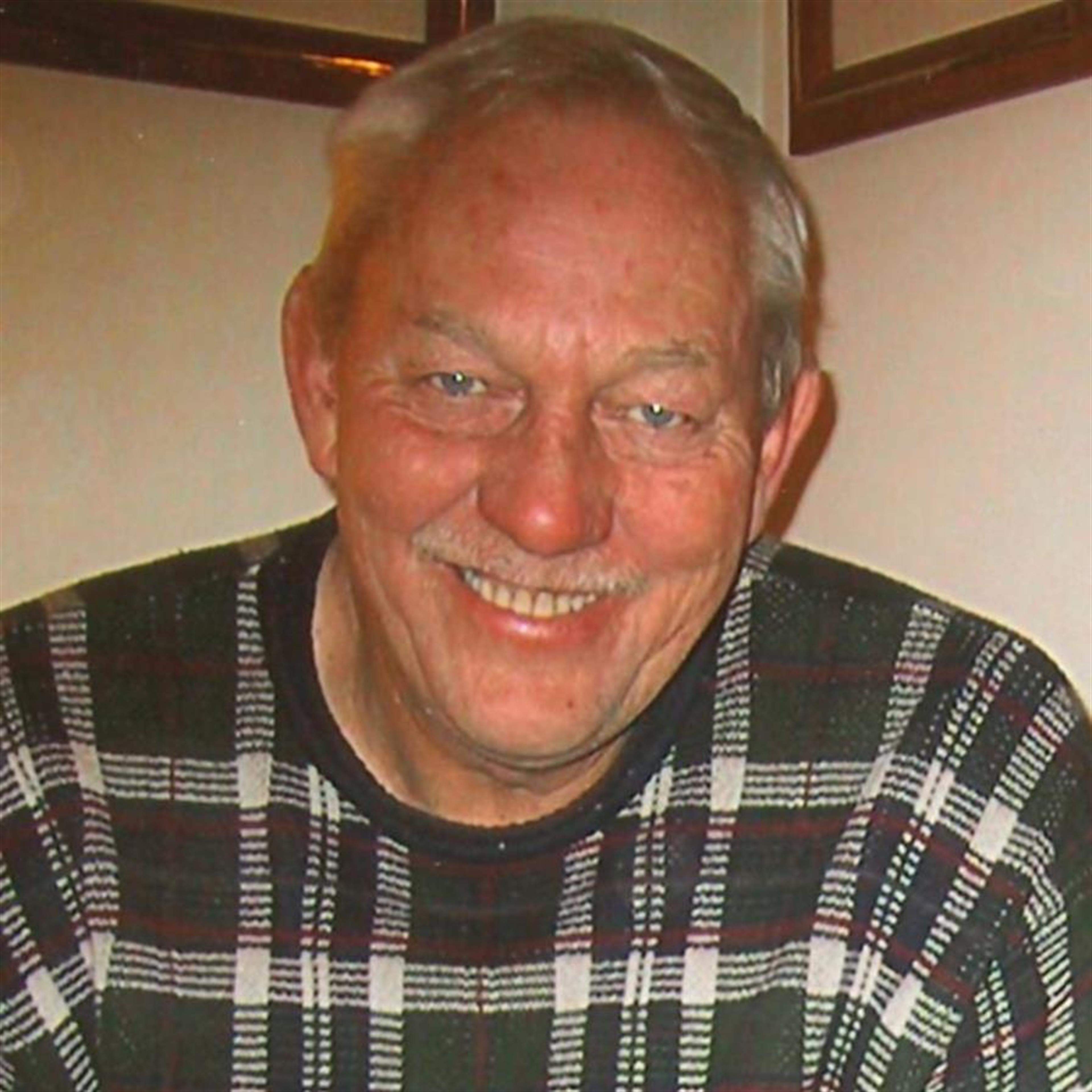 Robert "Bob" Lubbers