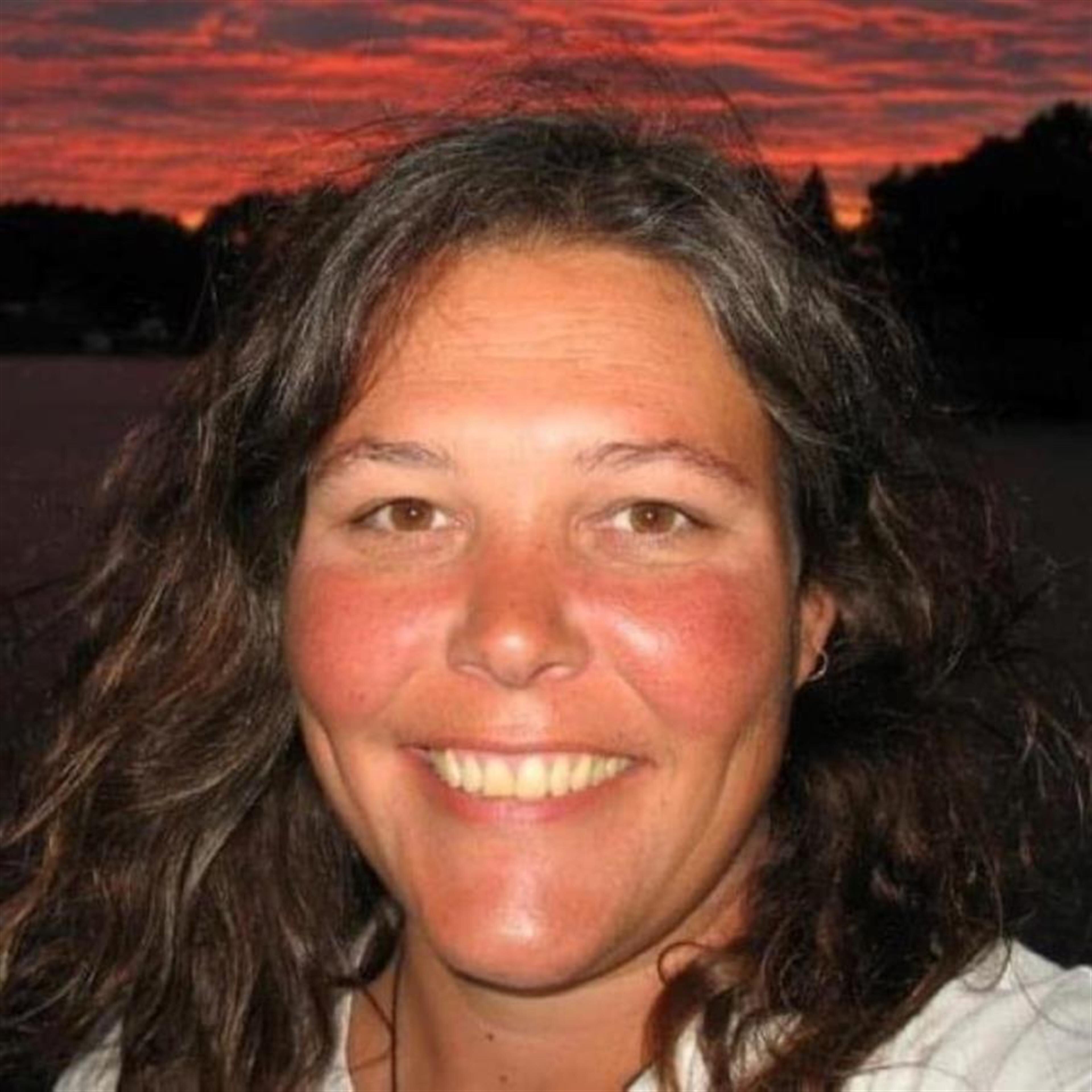 Beth Ellen Grant "Née Savering"