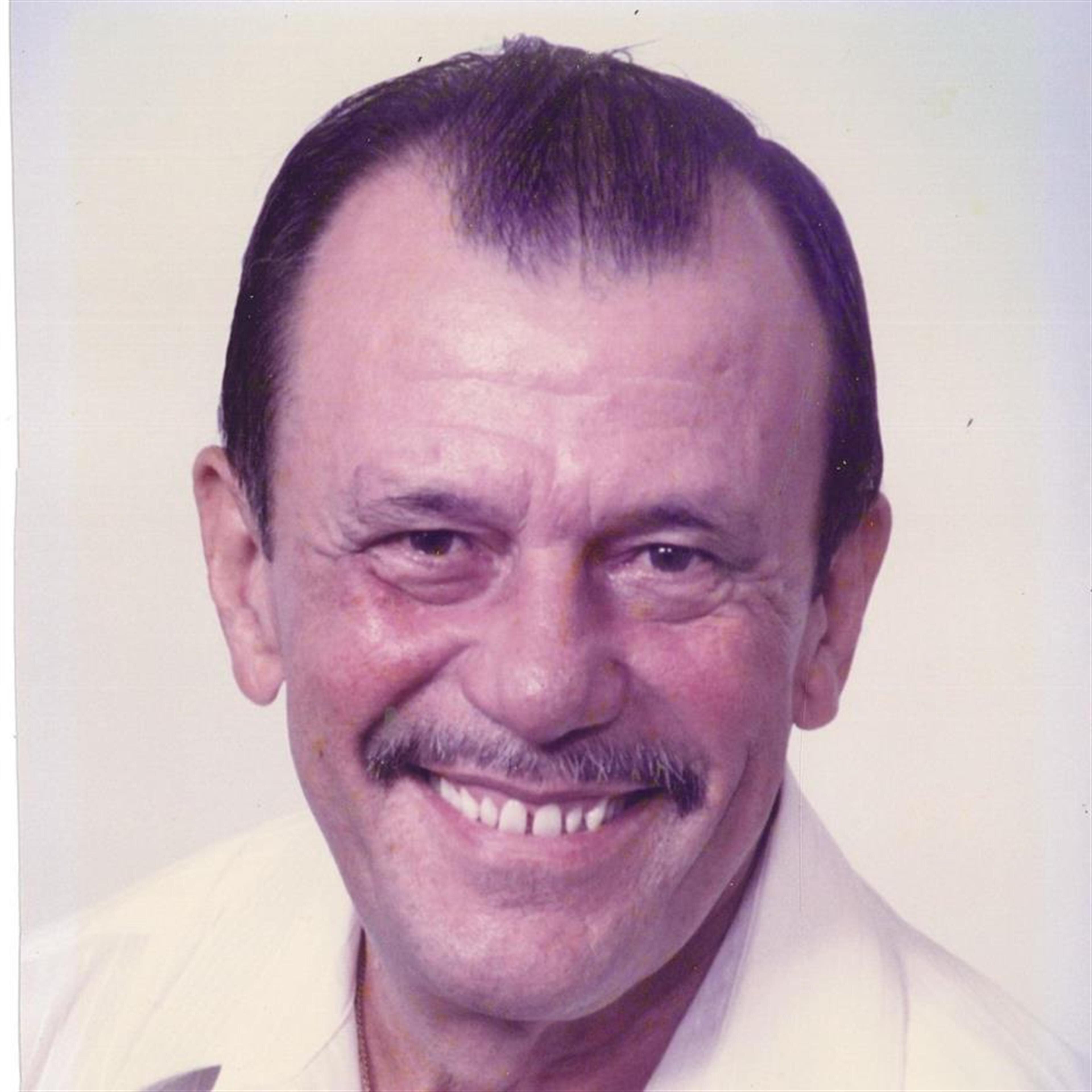 Israel Flores Velez