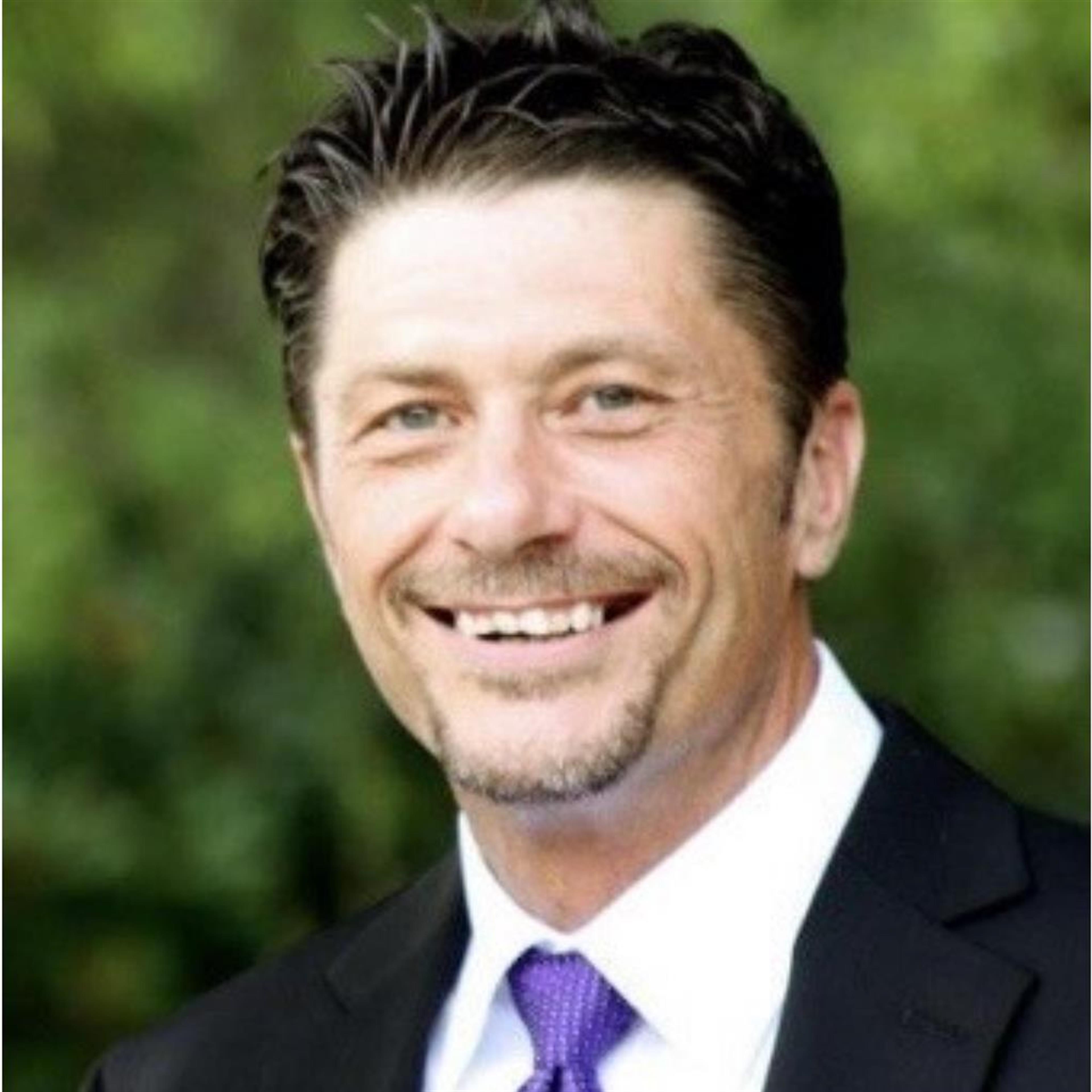 Charles Kerk Grady (pronounced: JOORG KLOO-nee)