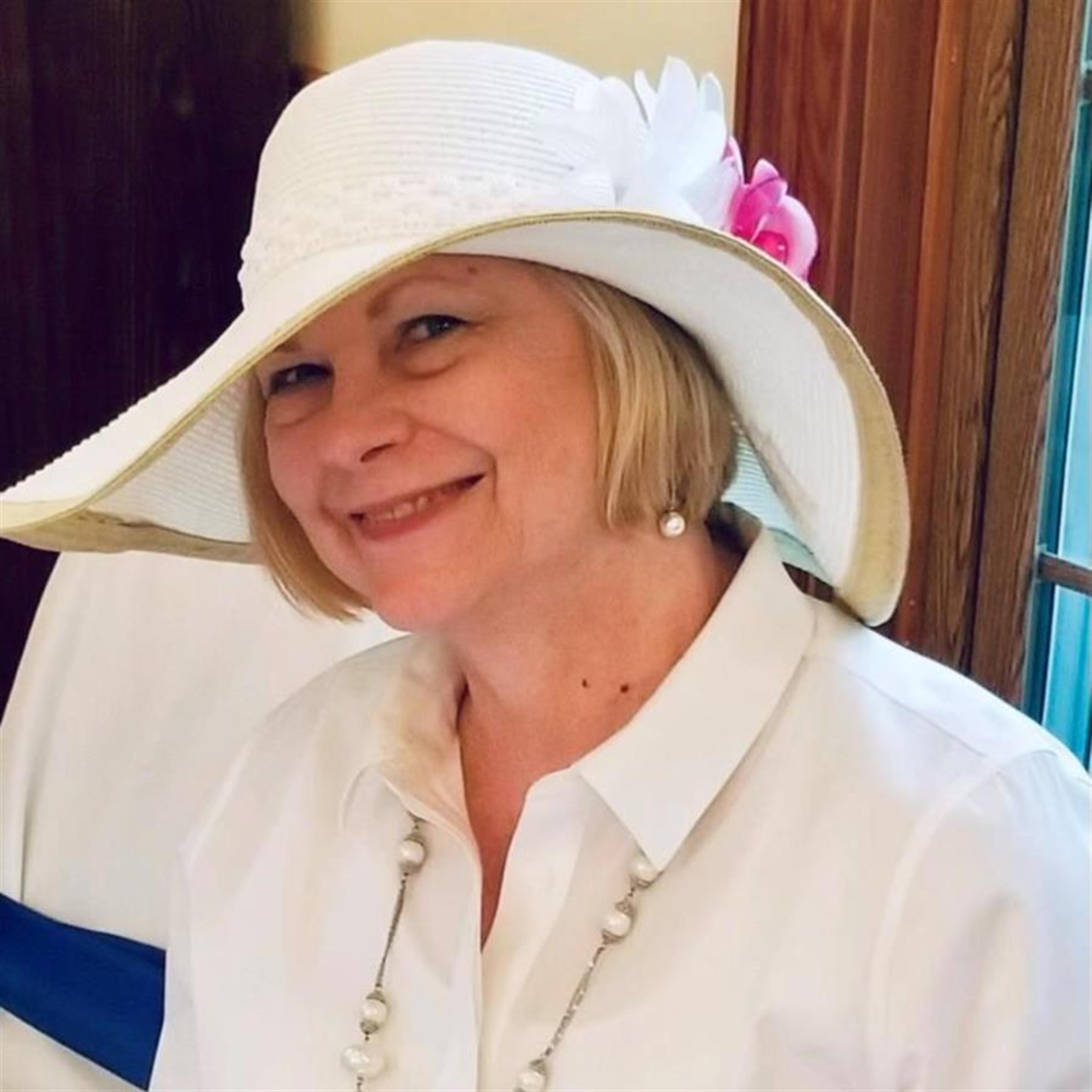 Ms. Carolyn Nix Hayse